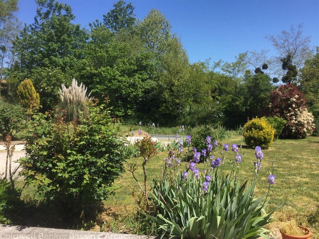 vente villa contemporaine avec grand jardin proche bordeaux