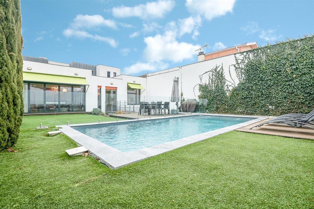 Villa d'architecte à vendre à BORDEAUX St Augustin avec 5 chambres et une piscine