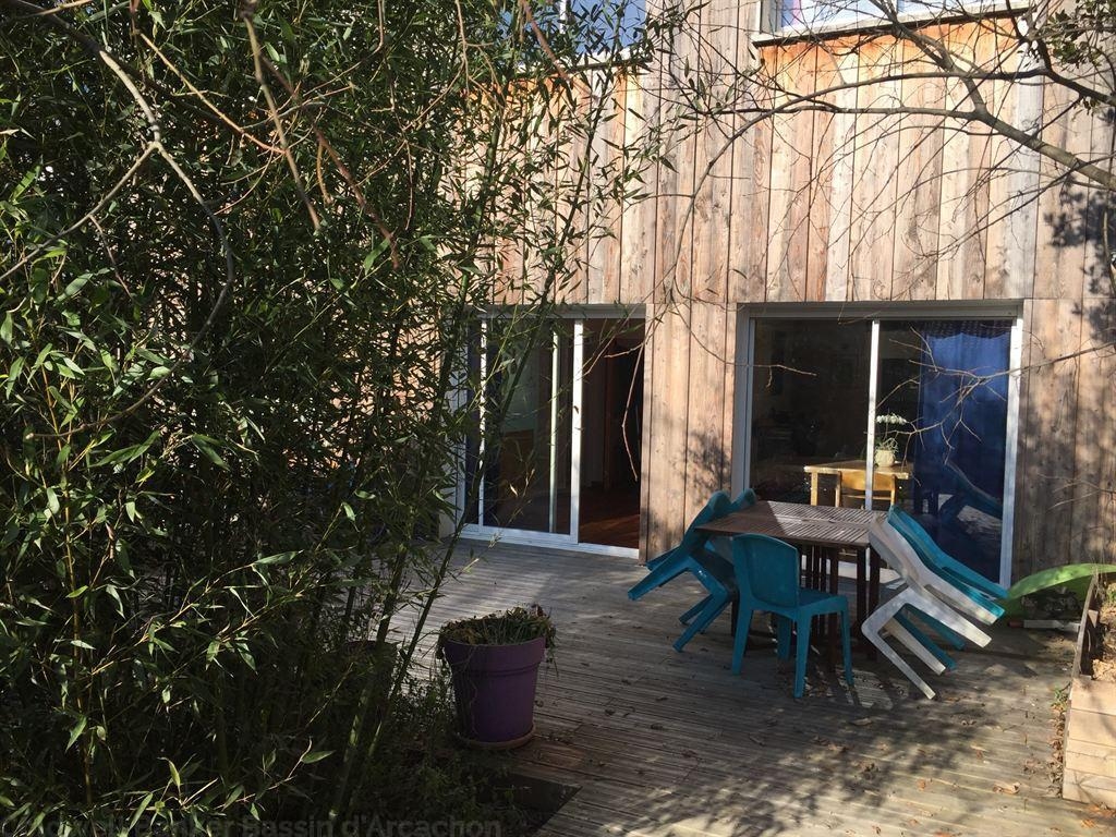 Villa d'architecte en bardage bois récente à vendre à Bordeaux Begles - 5 chambres