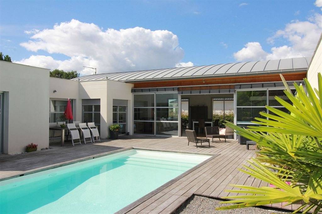 villa avec piscine a vendre proximité bordeaux