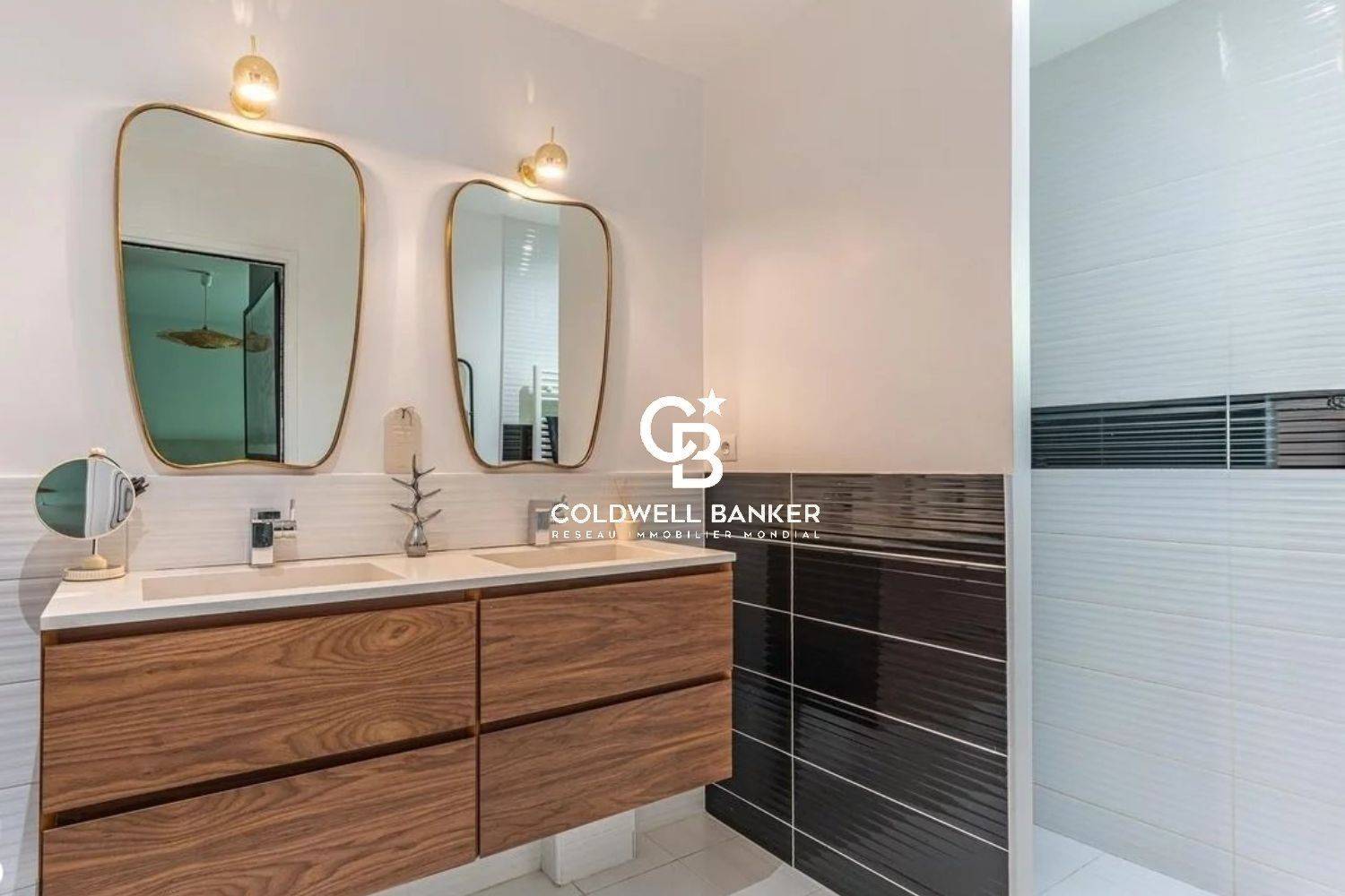 Spacieuse maison avec piscine et grand terrain La Hume Gujan-Mestras