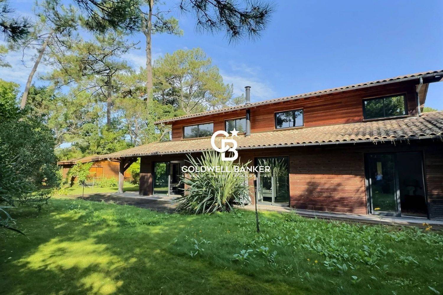 Villa à vendre au Cap Ferret - architecture bois, proche plages, commerces et embarcadère