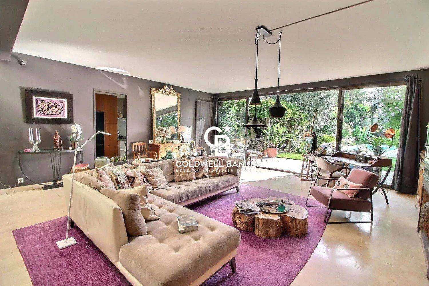 Belle maison bourgeoise 6 chambres avec jardin et piscine à vendre Bordeaux