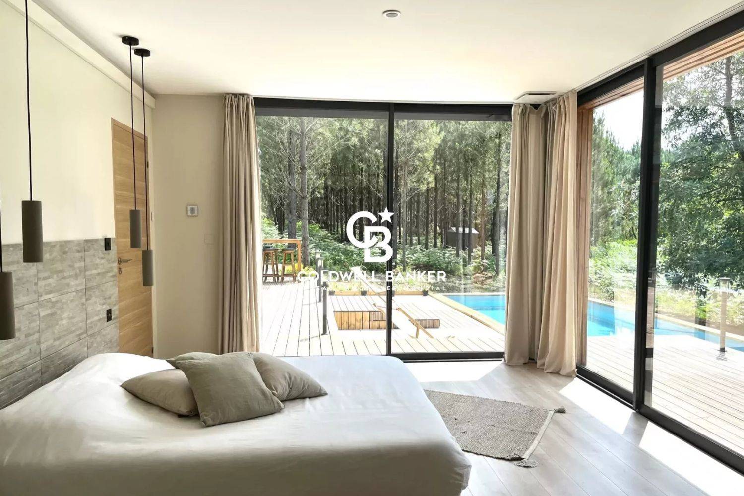 Villa ossature bois au coeur de la forêt à vendre près du Lac d'Hostens