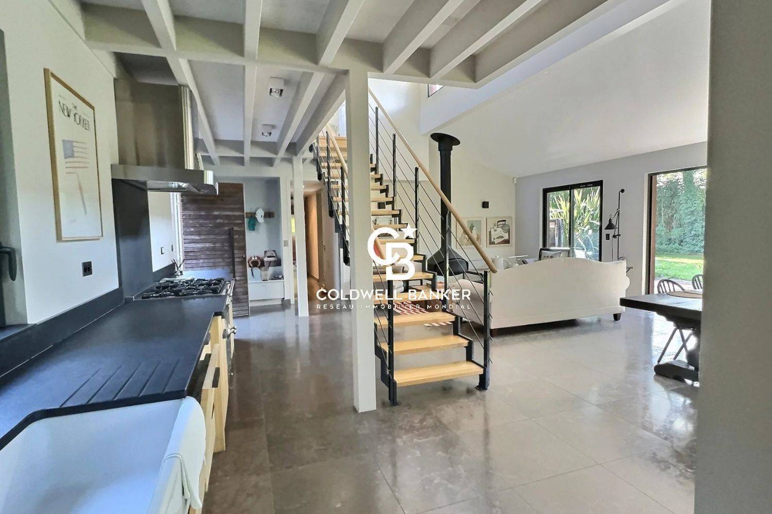 Villa à vendre au Cap Ferret - architecture bois, proche plages, commerces et embarcadère