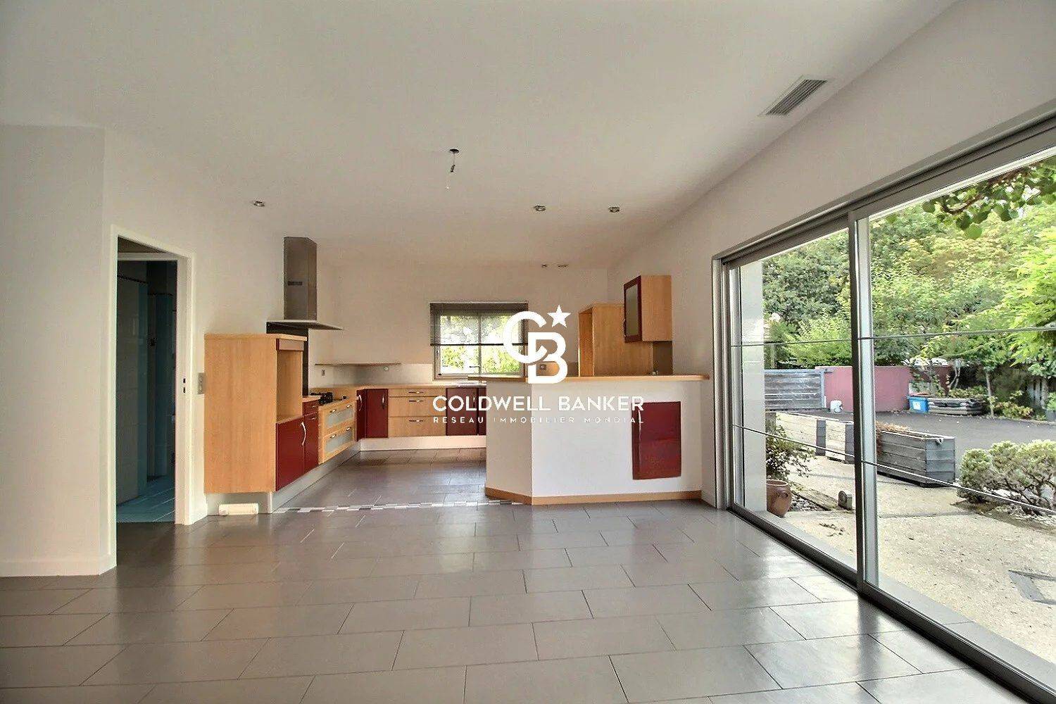 Villa familiale d'exception 5 chambres avec piscine, dépendances et vaste terrain - Andernos 