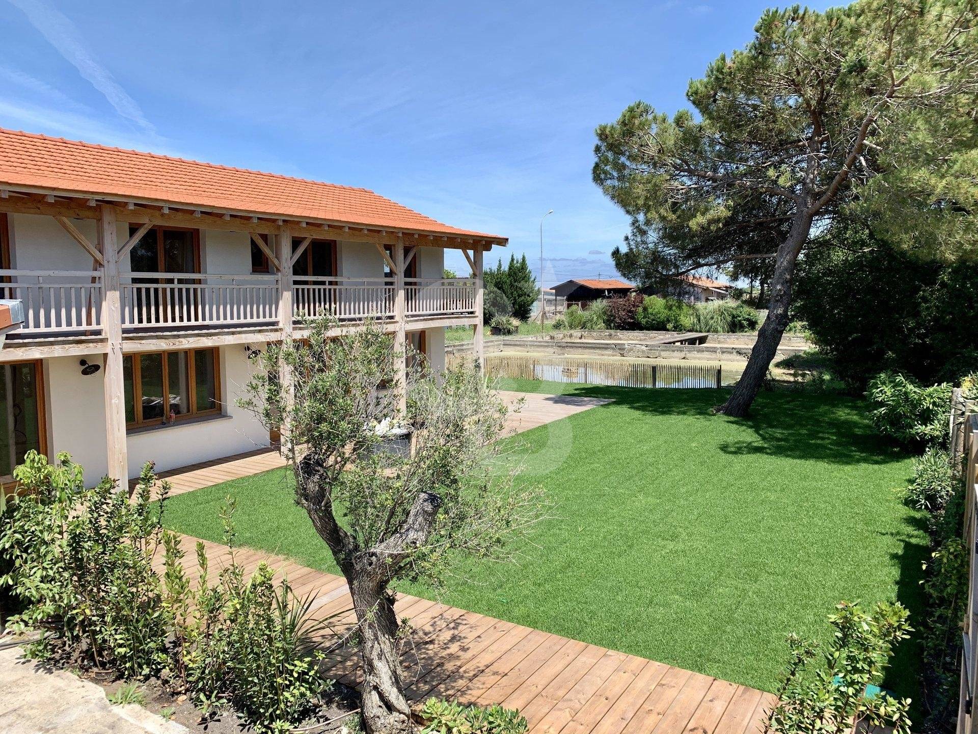 Vente villa rénovée avec ponton privé PORT DE LA TESTE-DE-BUCH