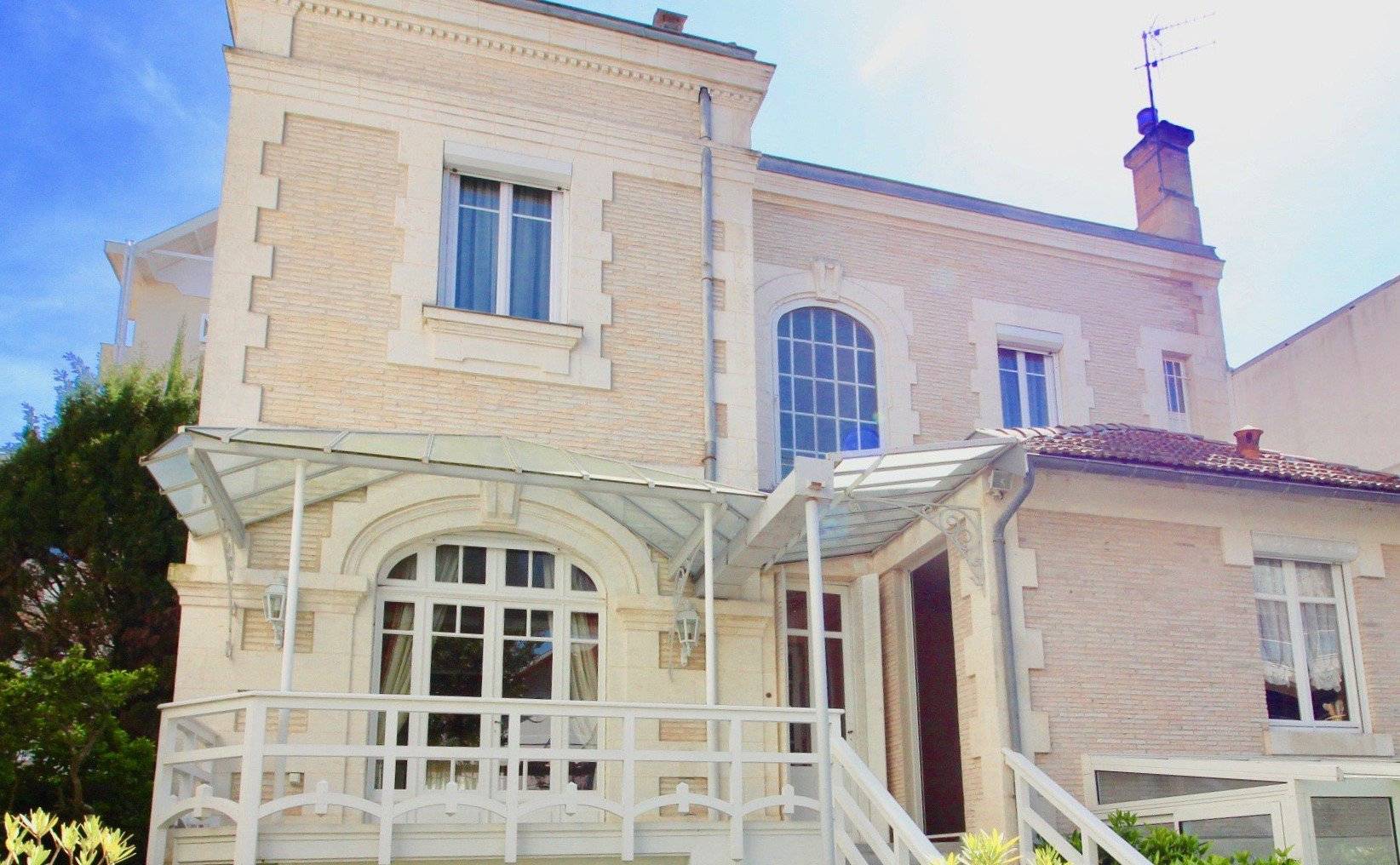 Maison arcachonnaise rénovée avec accès plage à vendre ARCACHON