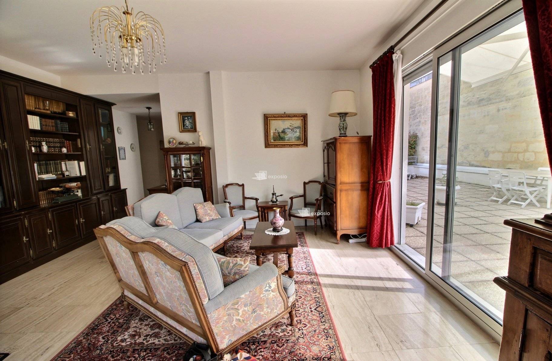 Vente appartement terrasse proche des meilleures écoles BORDEAUX CROIX BLANCHE