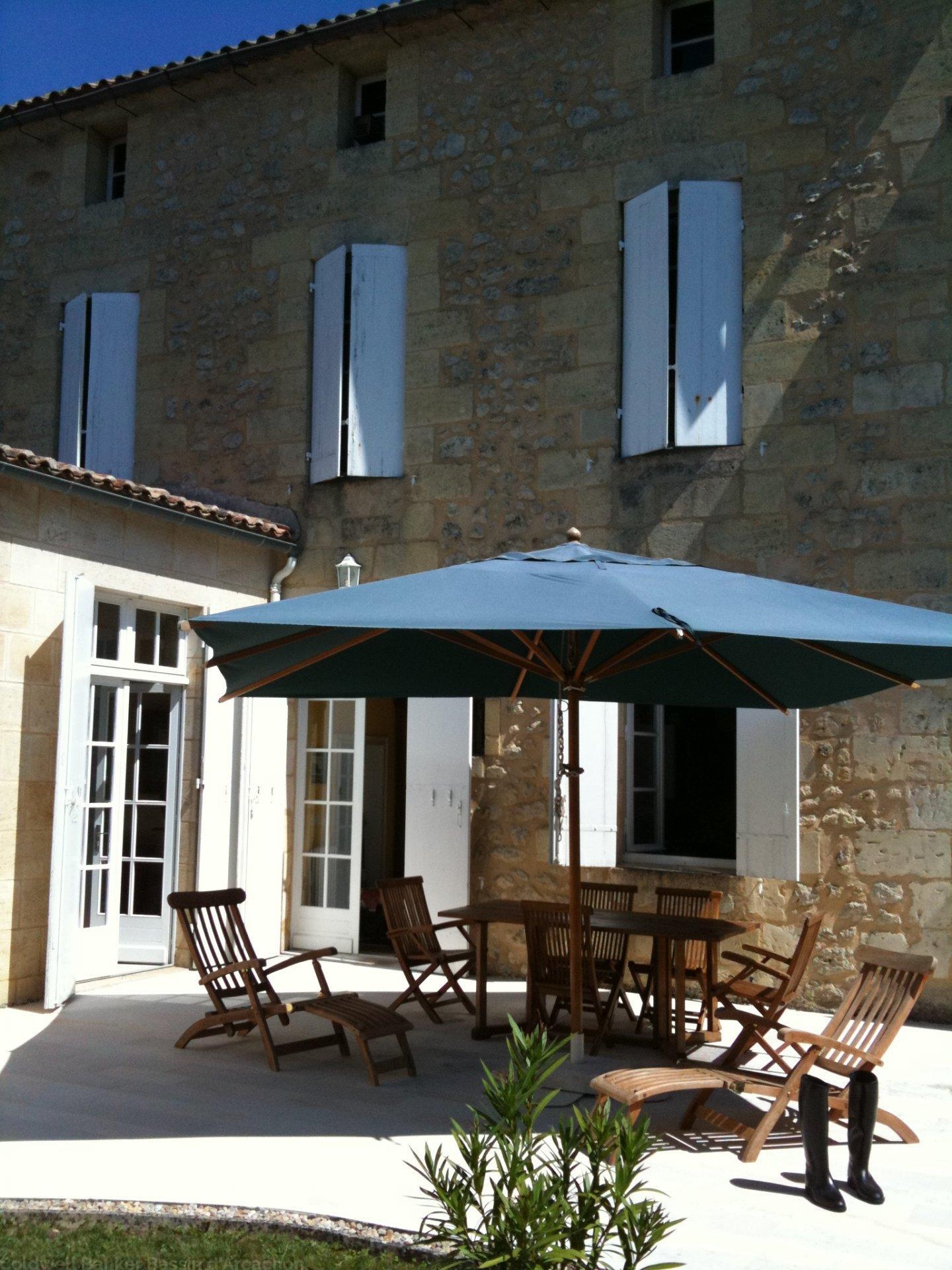 Maison de ville en pierre à vendre à Rauzan proche Bordeaux et Saint Emilion