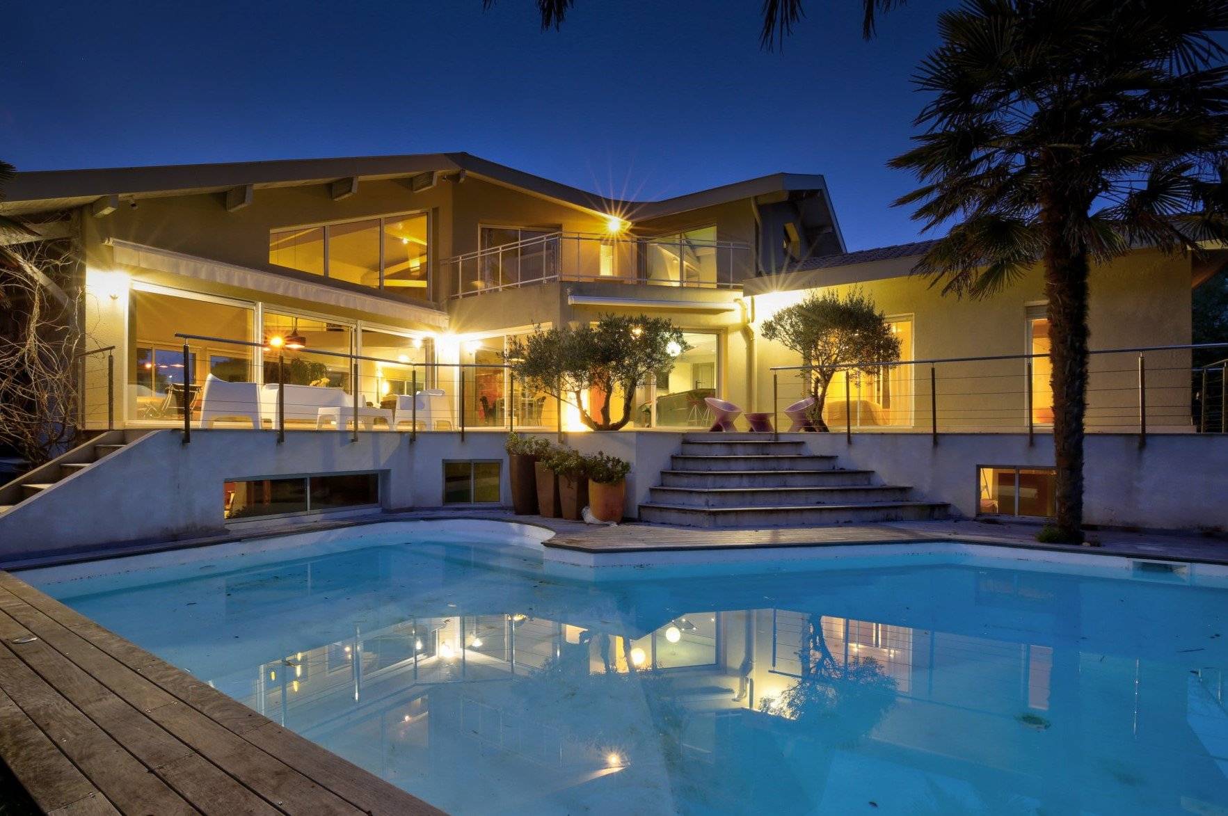 Magnifique villa contemporaine en première ligne avec vue mer à vendre à Arcachon, quartier Pereire