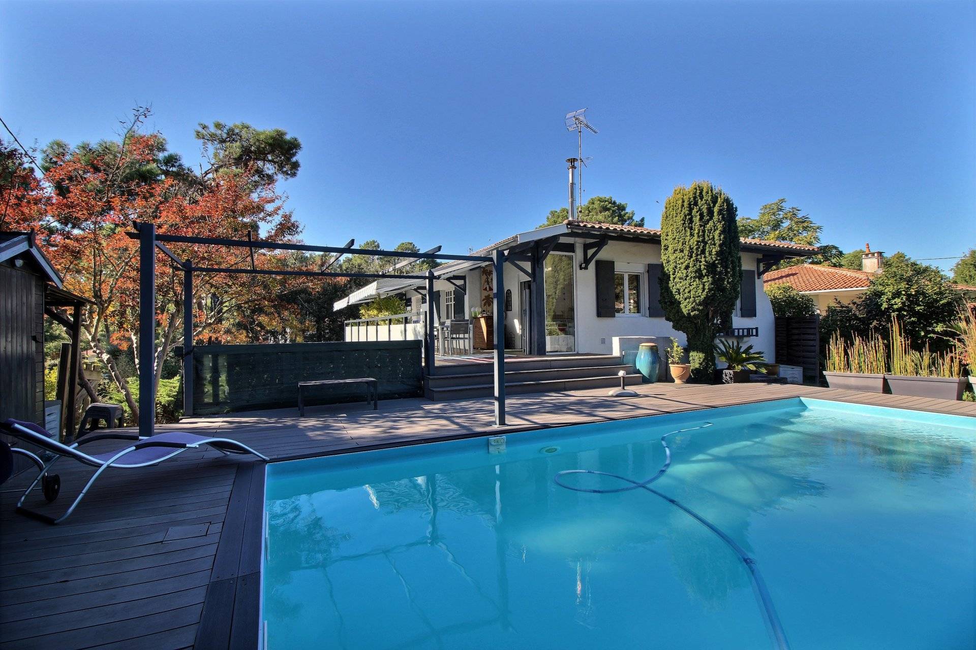 Superbe villa avec piscine 2 logements indépendants à vendre ARCACHON ABATILLES