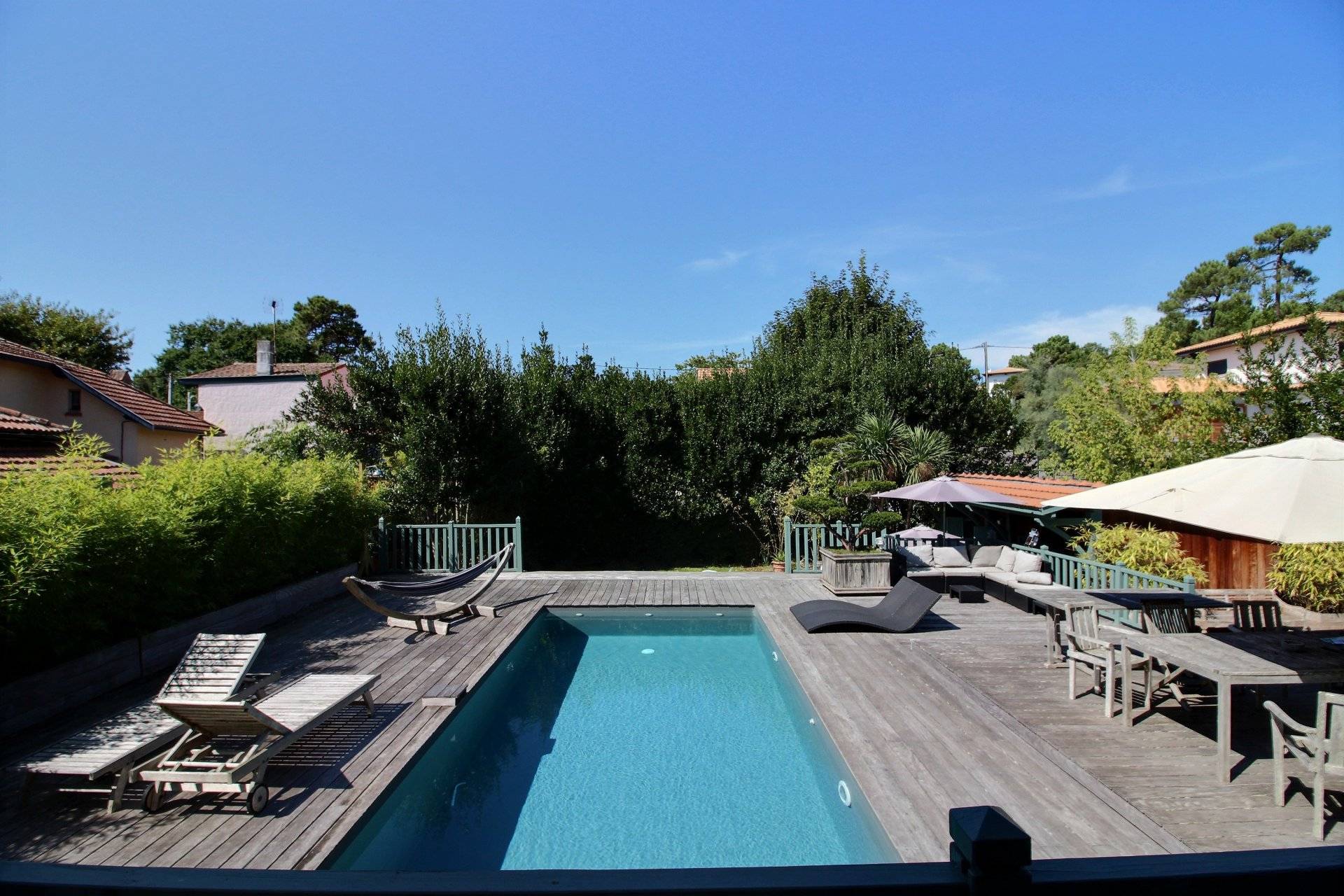Maison avec piscine proche plage à vendre arcachon