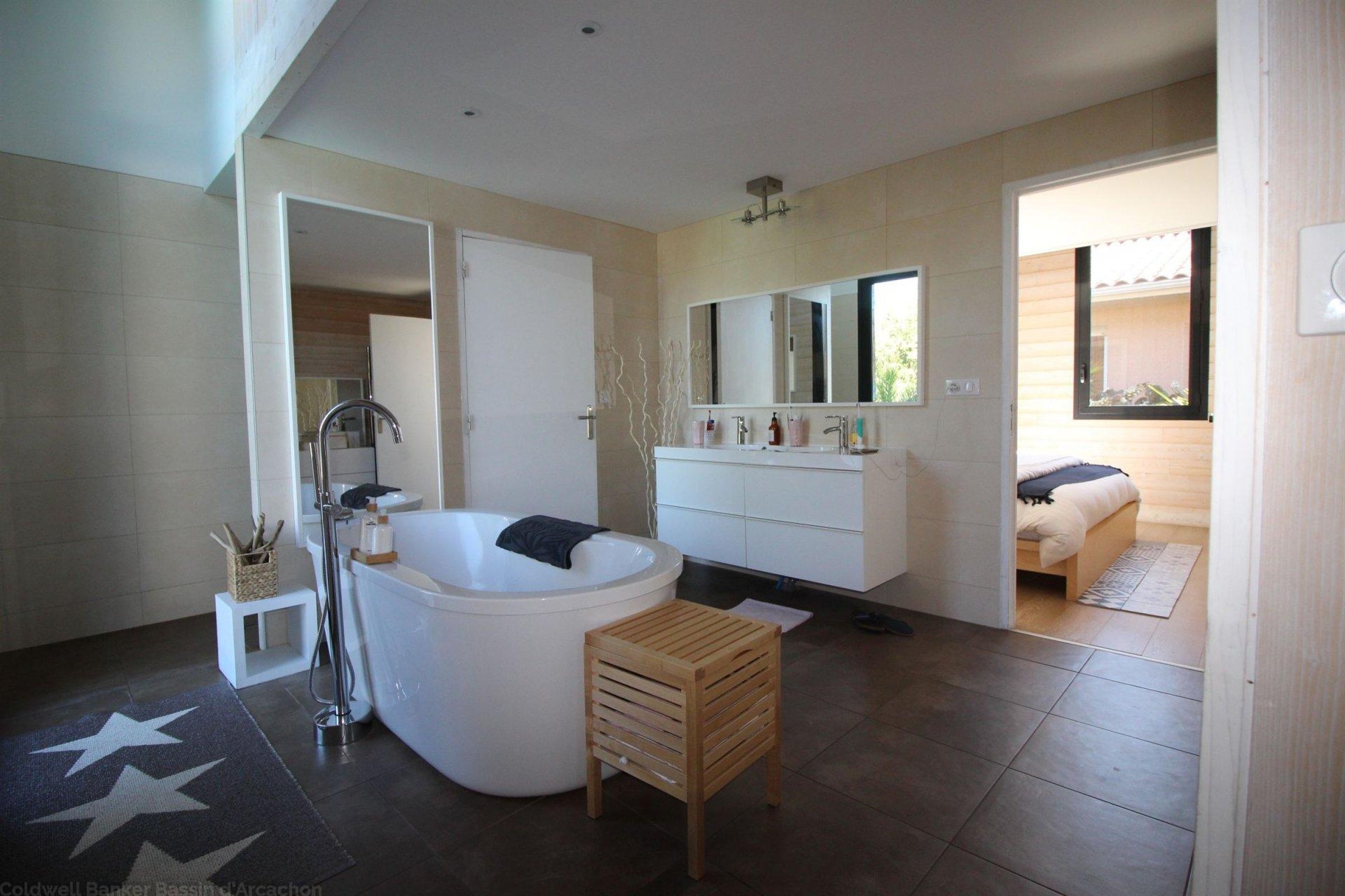 Vente grande maison 300 m2 7 chambres la teste de buch bassin d arcachon