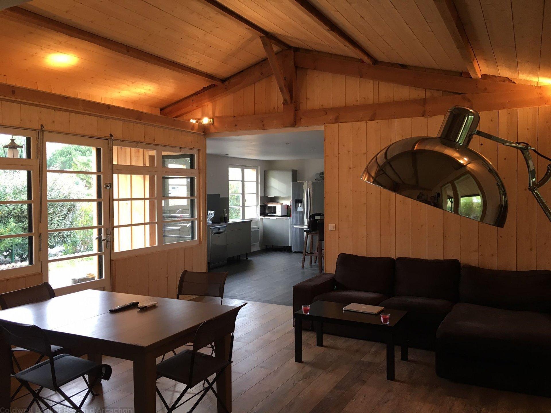 Villa en bois à vendre lege cap ferret claouey côté bassin