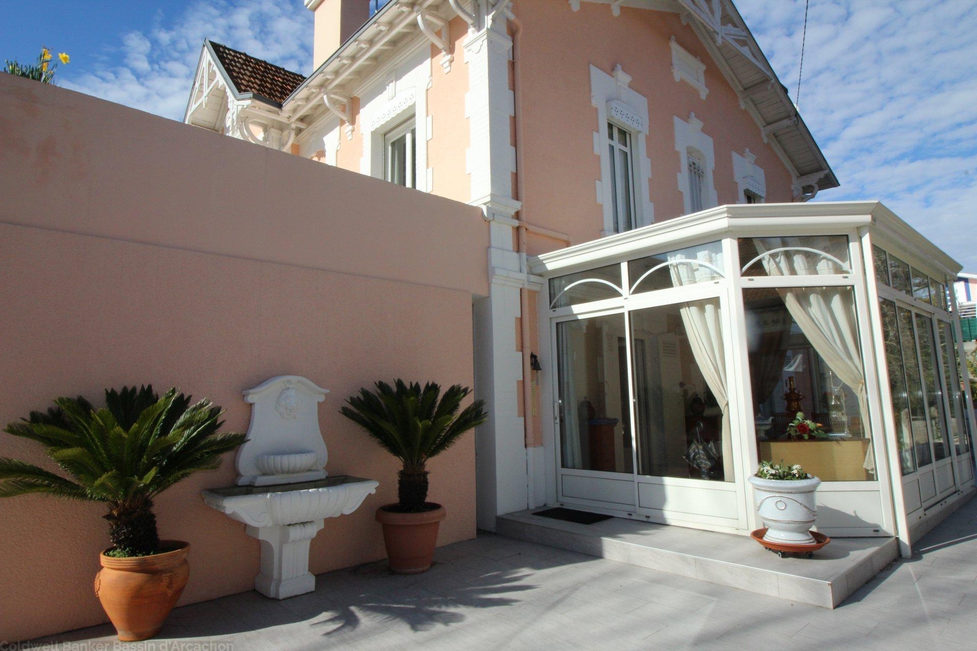 A vendre villa historique arcachon sur terrain de 700 m2