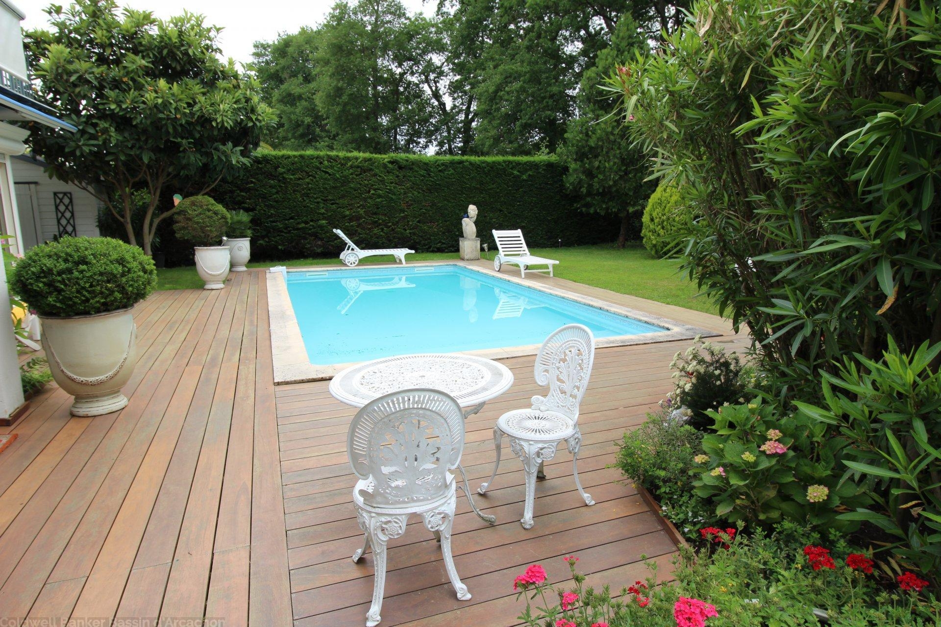 Villa familiale à vendre à bordeaux cauderan avec 4 chambres et piscine