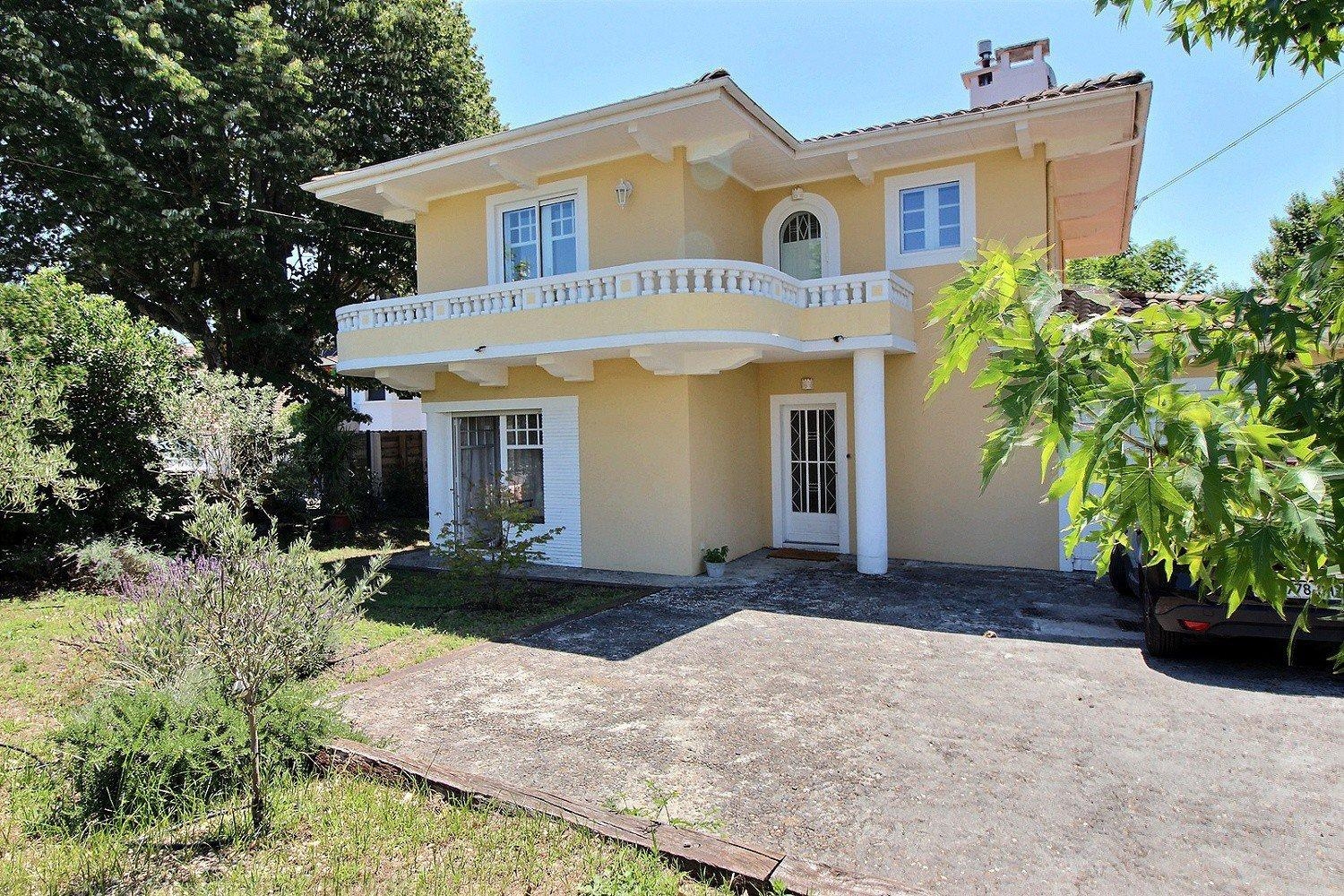 Maison familiale rénovée 4 chambres à vendre Arcachon proche plage et commerces