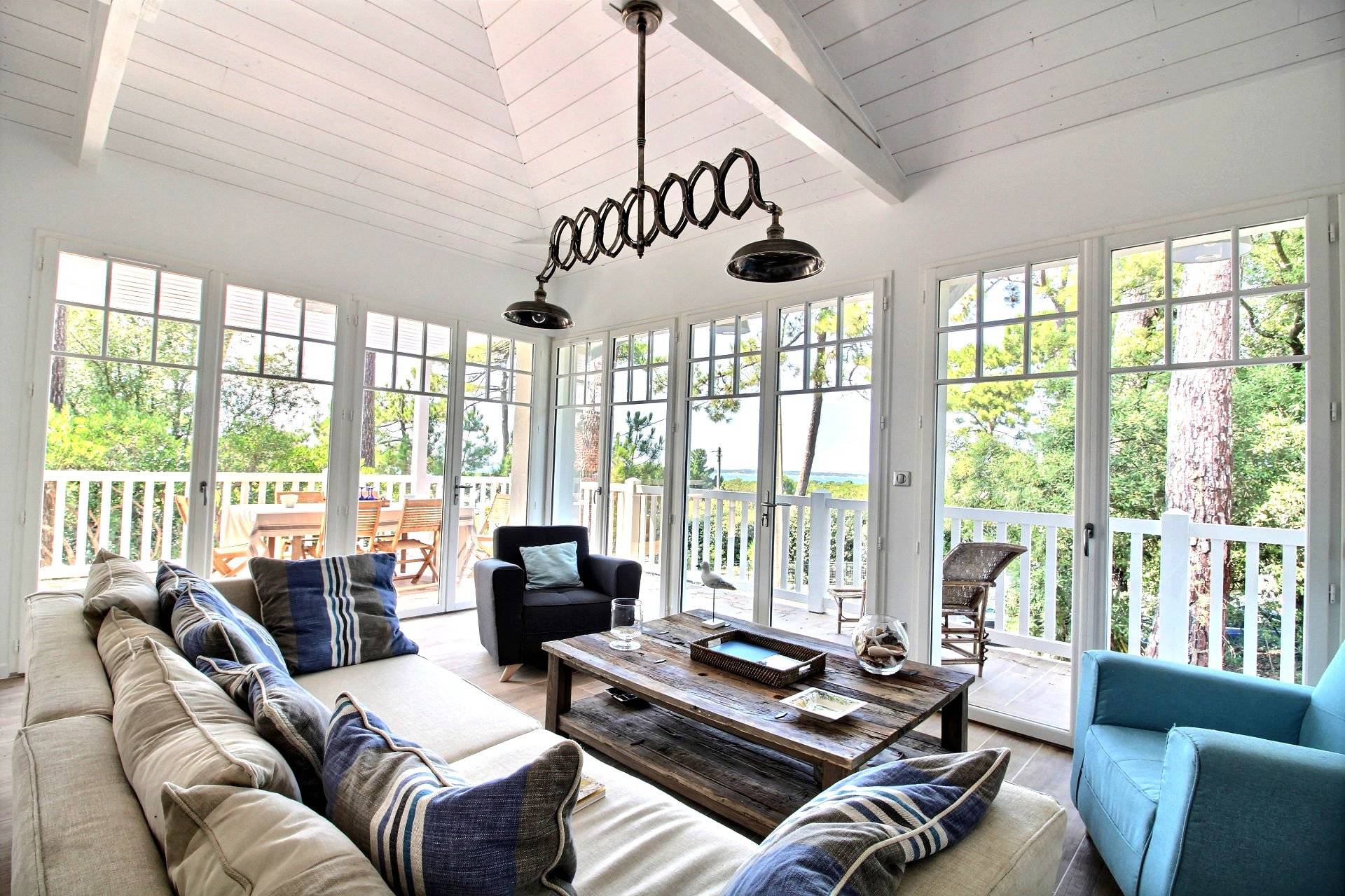 Superbe maison contemporaine 5 chambres avec piscine et vue Bassin à vendre à PYLA SUR MER