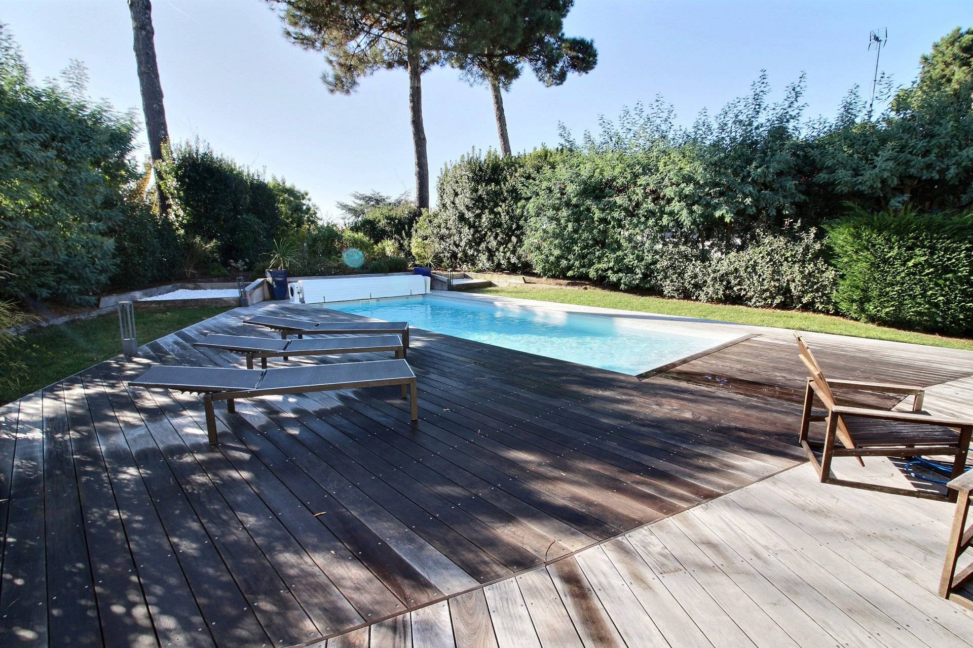 Vente belle maison d'architecte avec 4 chambres et piscine proche plage Pereire ARCACHON