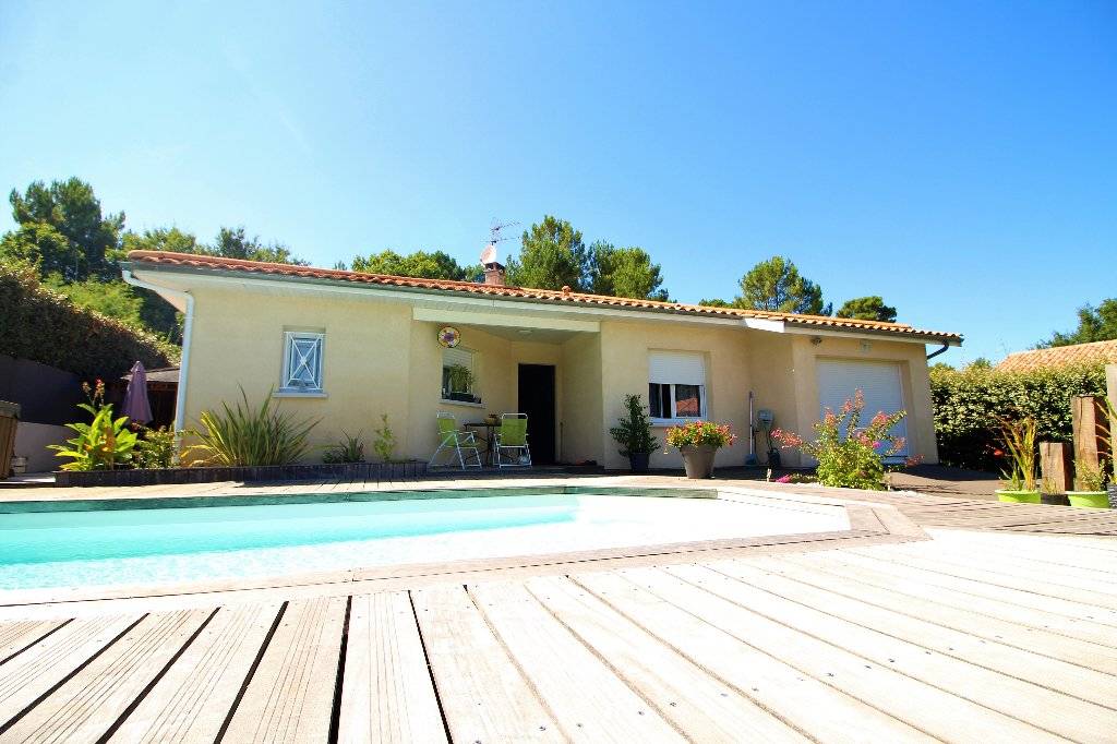 Charmante maison 4 chambres de plain pied à vendre LA TESTE DE BUCH