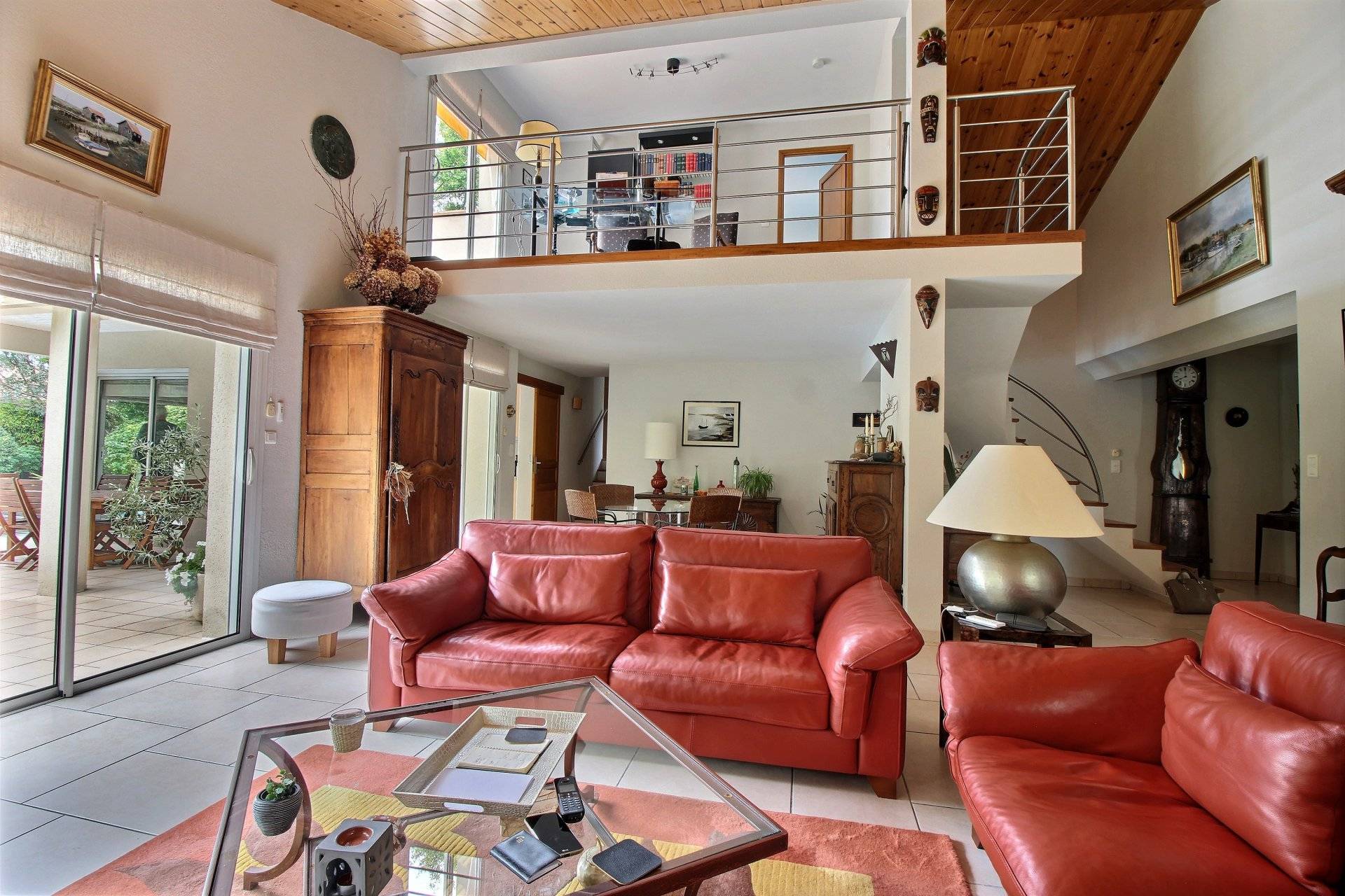 Vente superbe villa d'architecte avec piscine dans un environnement privilégié PYLA SUR MER