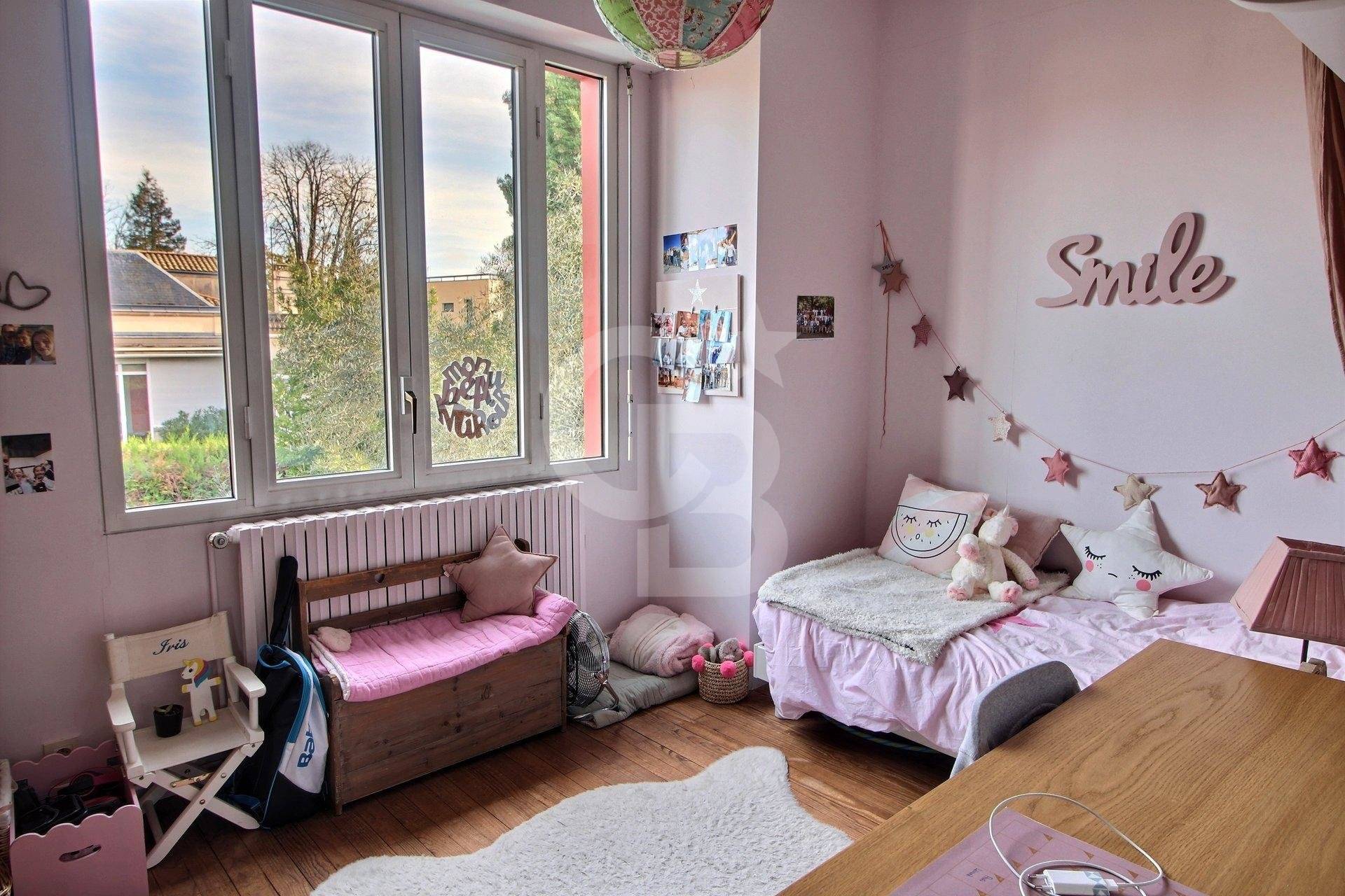 Maison familiale contemporaine 5 chambres à vendre LE BOUSCAT