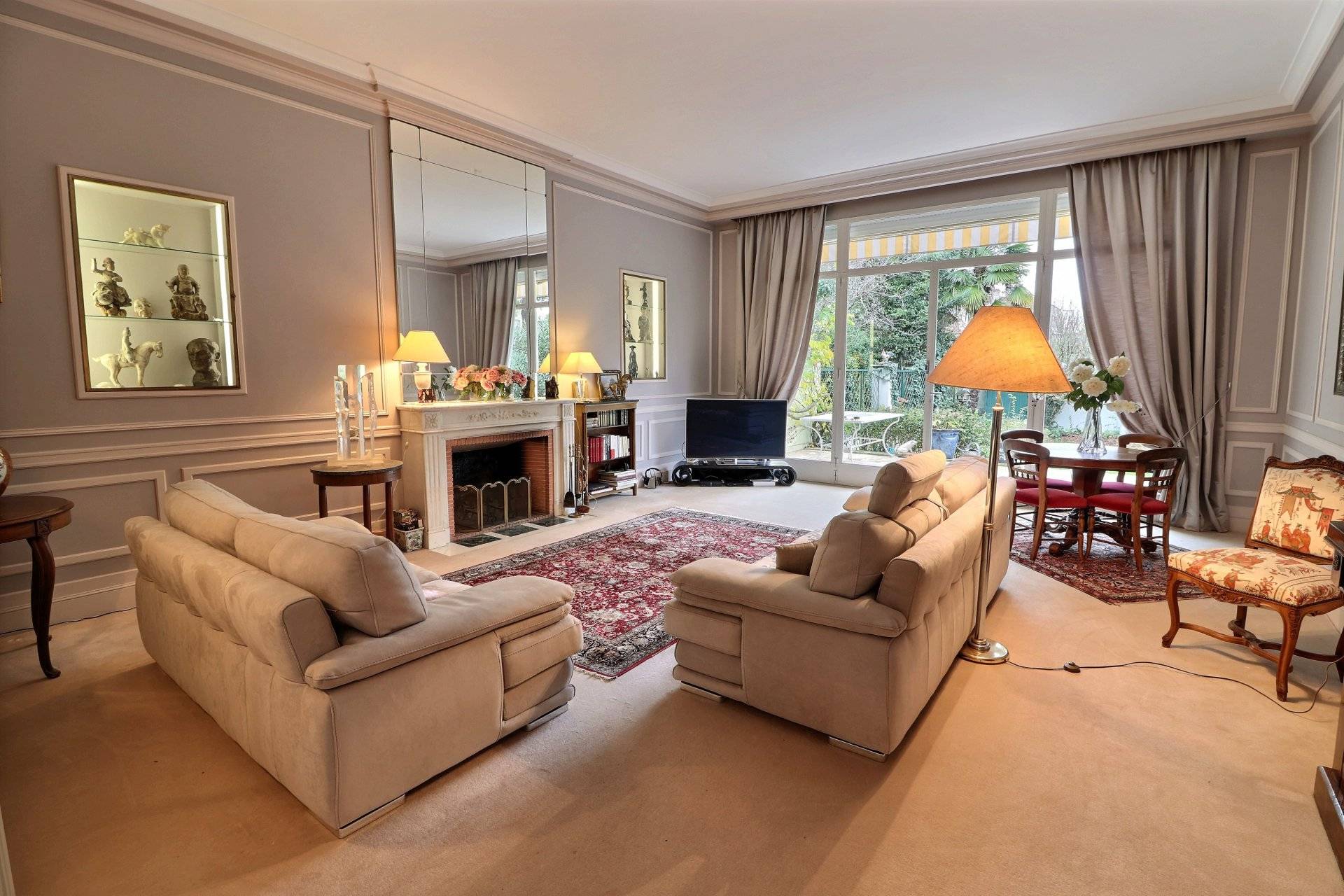 Propriété bordelaise familiale de caractère à vendre PARC LESCURE BORDEAUX