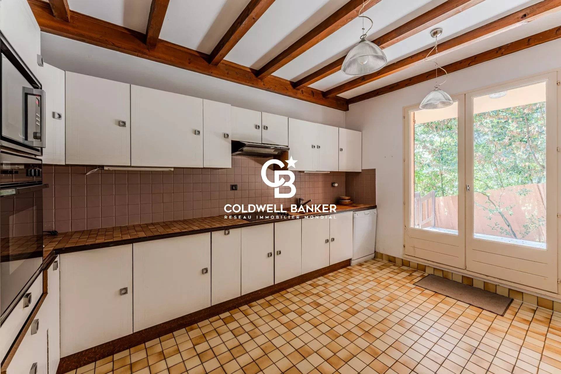 Appartement à vendre à Arcachon proche Pereire – triplex 6 suites, jardin et garage