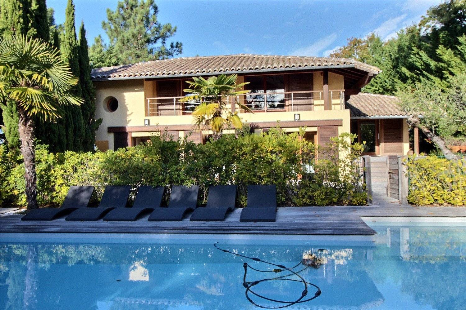 Vente magnifique villa Gaume belles prestations avec vue bassin et piscine PYLA SUR MER