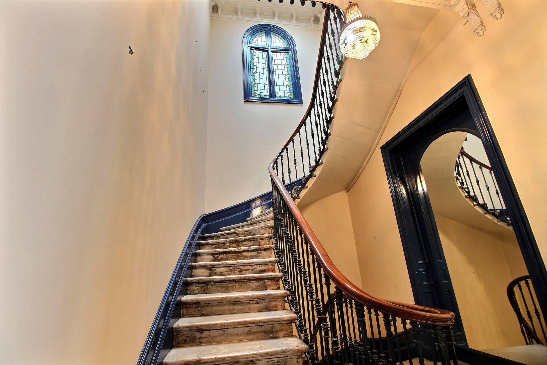 Superbe hotel particulier aux prestations haut de gamme à vendre BORDEAUX CENTRE