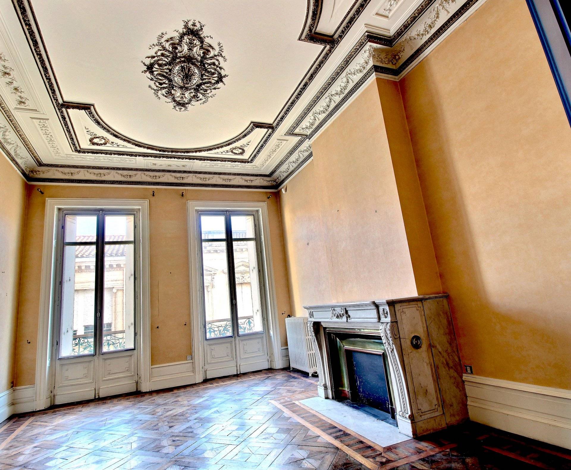 Recherche superbe hotel particulier aux prestations haut de gamme BORDEAUX CENTRE