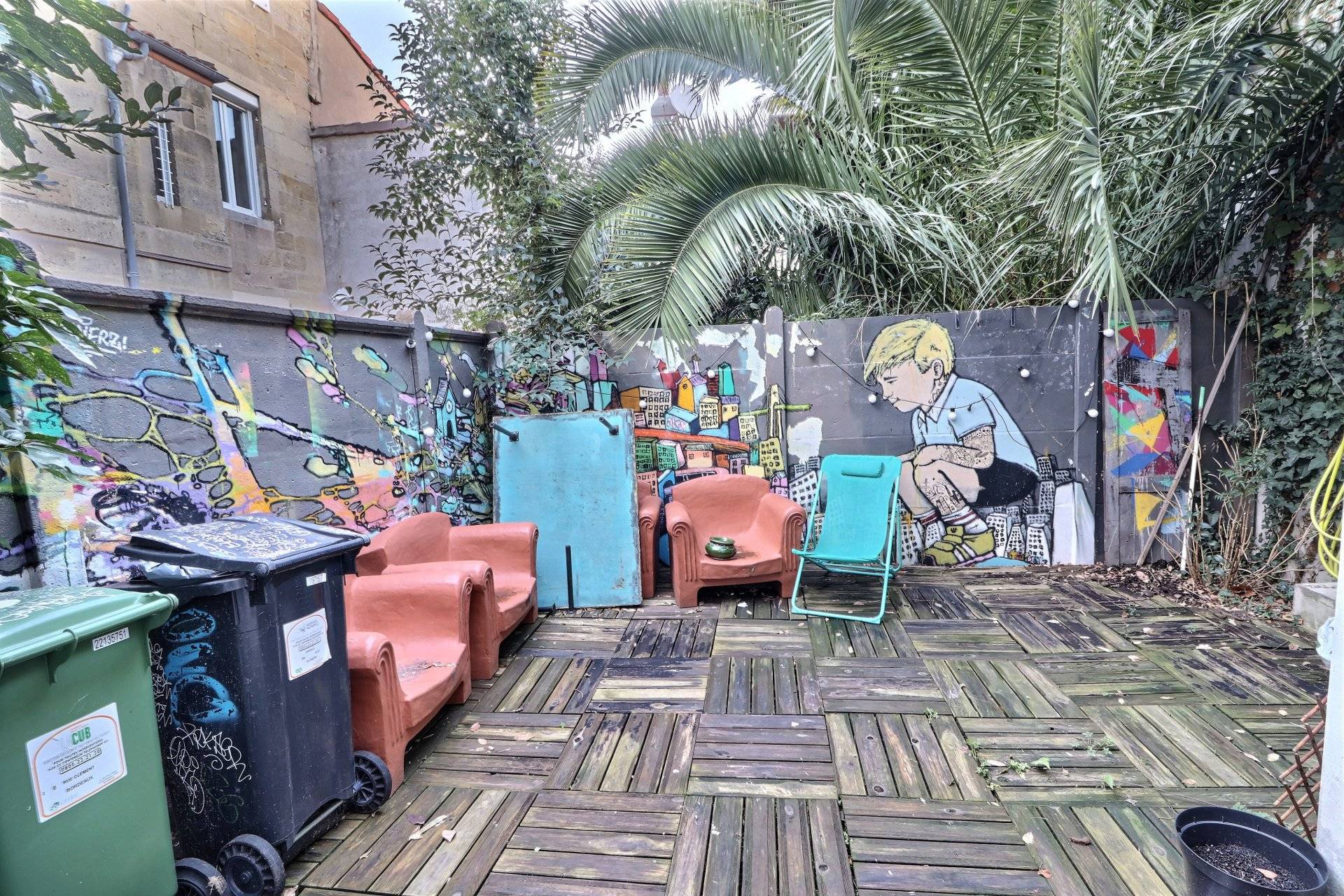 Maison familiale traditionnelle à vendre sur bordeaux