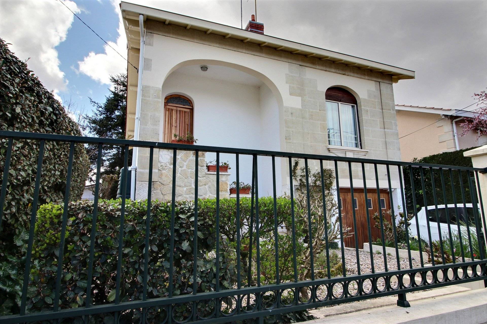 Achat charmante maison familiale 4 chambres quartier des musiciens Pessac