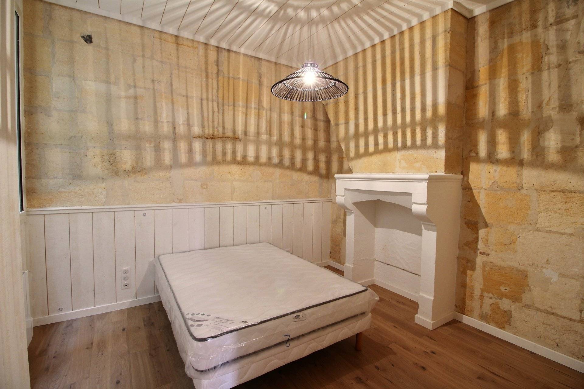 Recherche immeuble de rapport de 3 appartements rénovés BORDEAUX MERIADECK