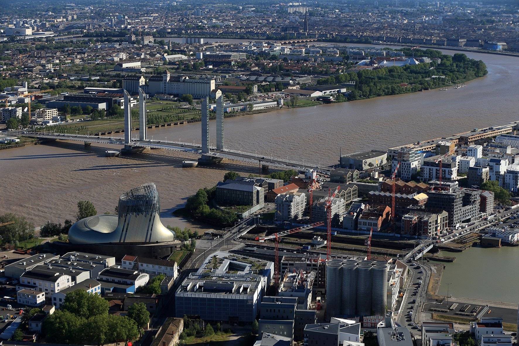 Ensemble immobilier - Immeuble à vendre BORDEAUX