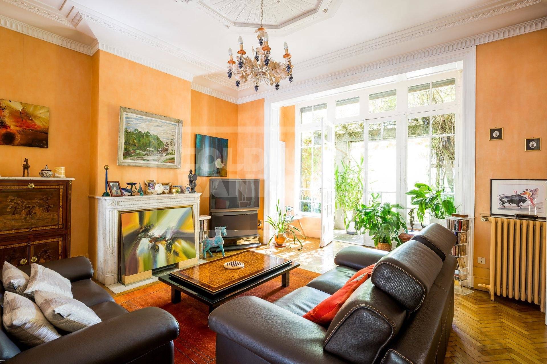 Superbe maison familiale avec jardin et garage à vendre BORDEAUX QUARTIER CAUDÉRAN