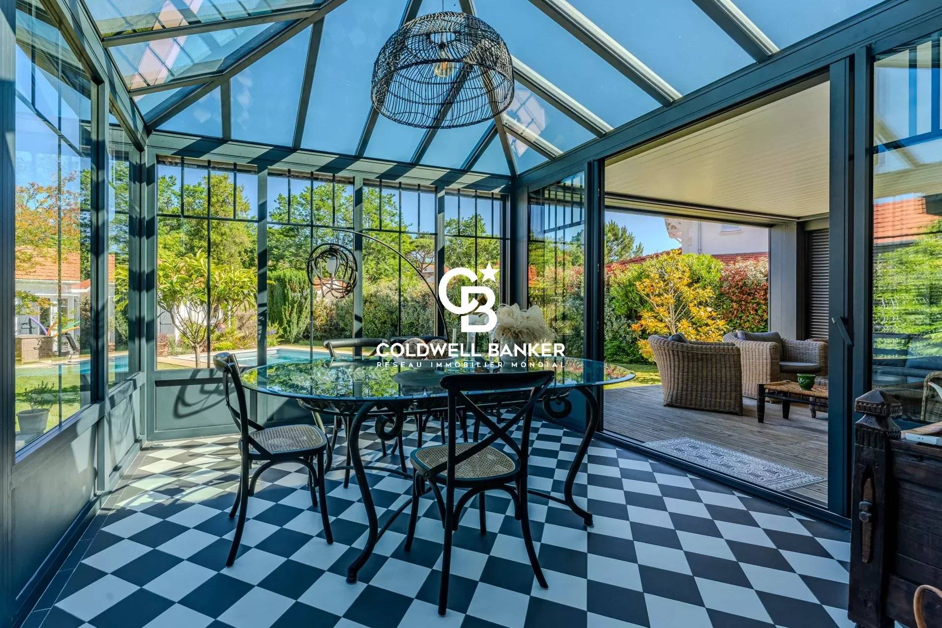 Belle arcachonnaise rénovée avec dépendance aux Abatilles Arcachon - Proche Pereire