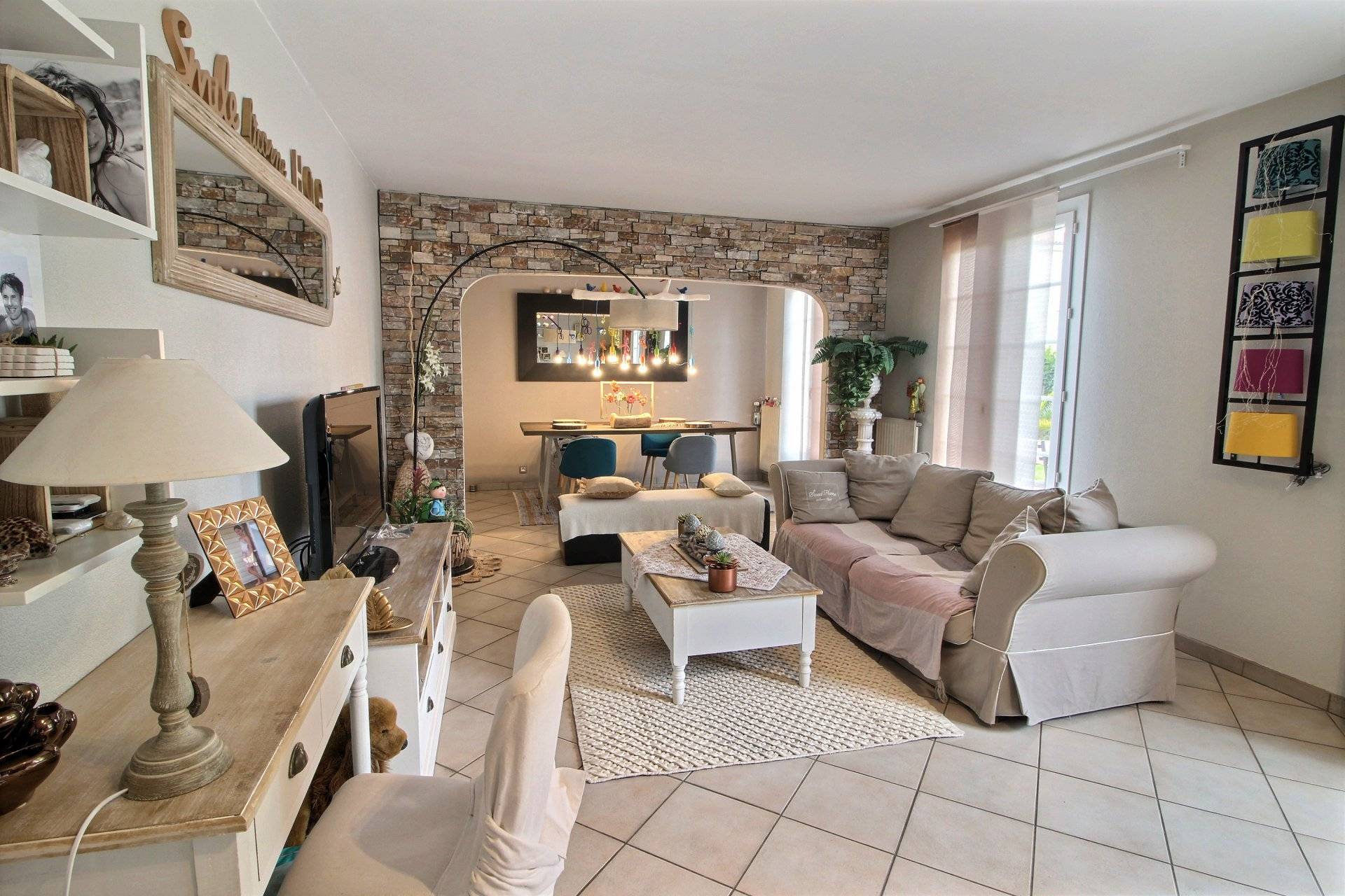 Achète villa lumineuse familiale à proximité de bordeaux, une piscine serait un plus