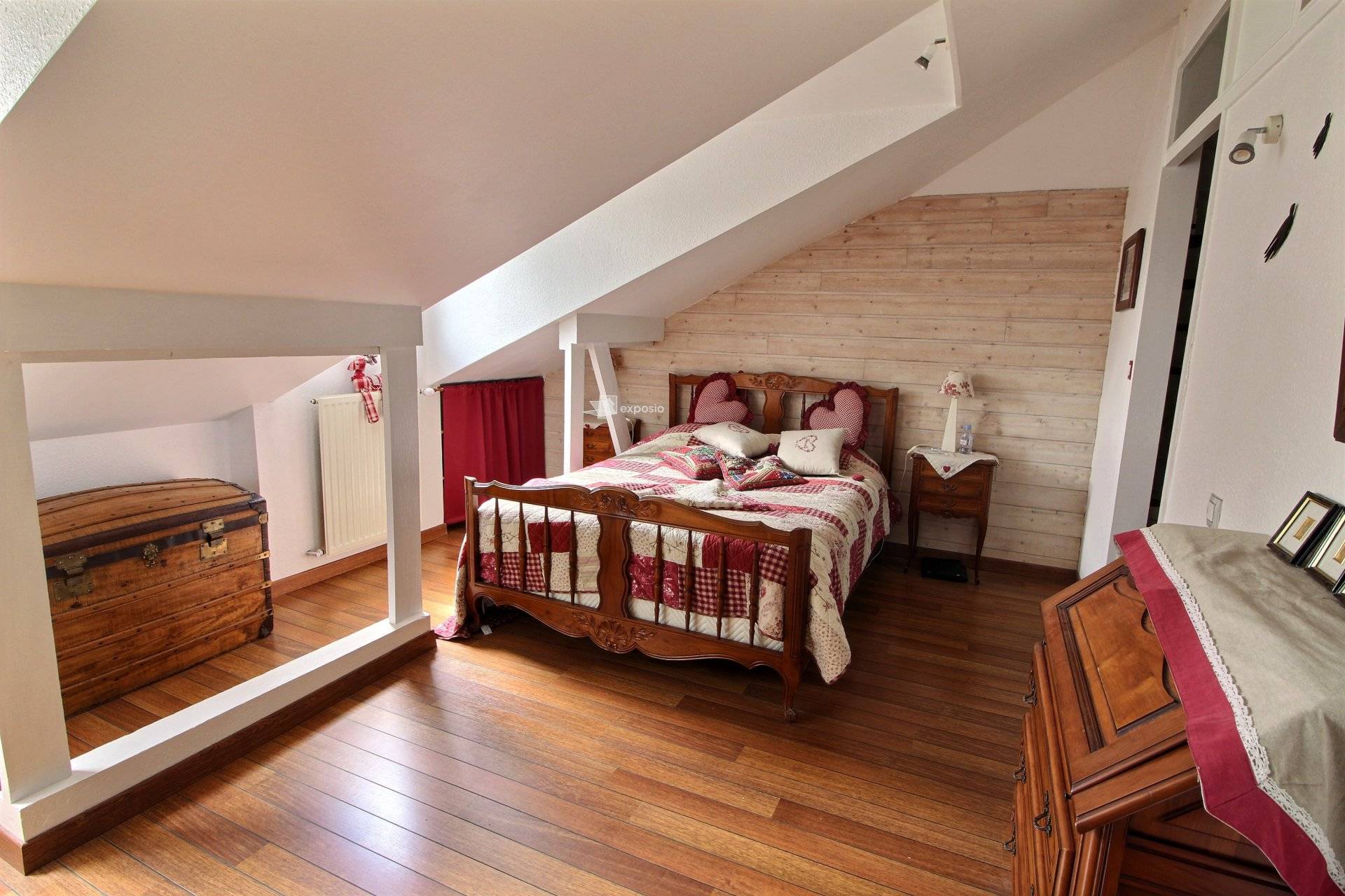 Vente d'une maison familiale avec 5 chambres dans une impasse