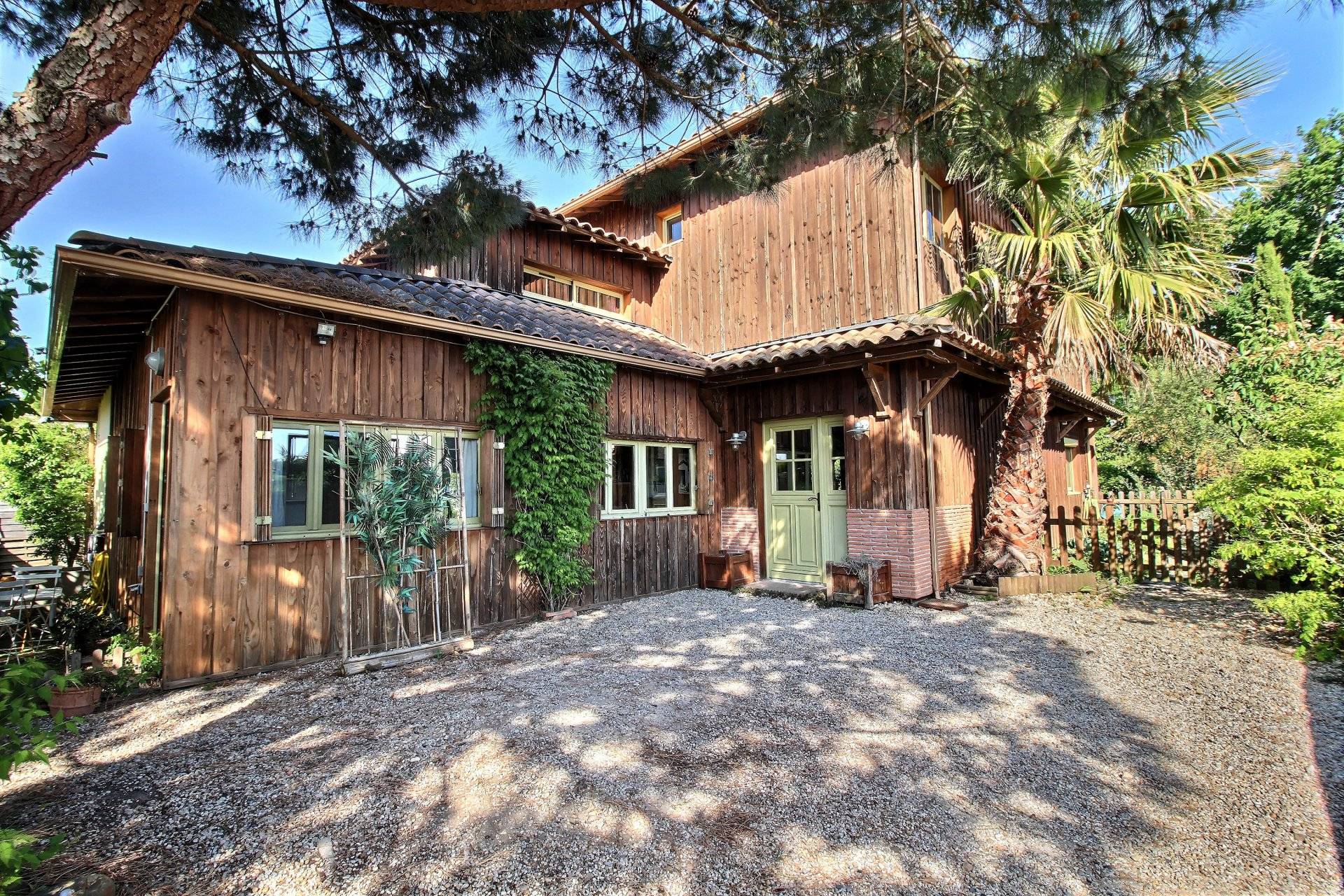 Maison en bois à vendre près de Bordeaux