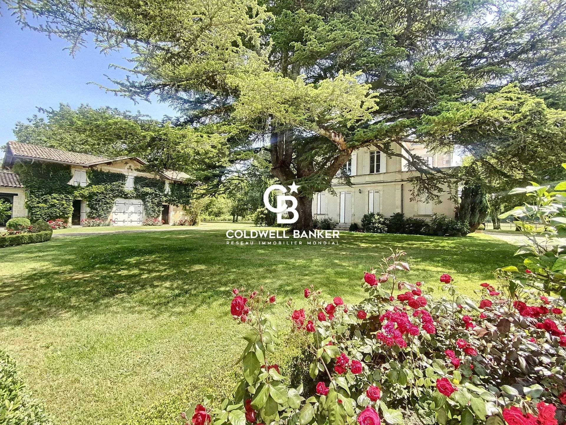 Propriété d'exception du 18ème avec domaine arboré Le Barp