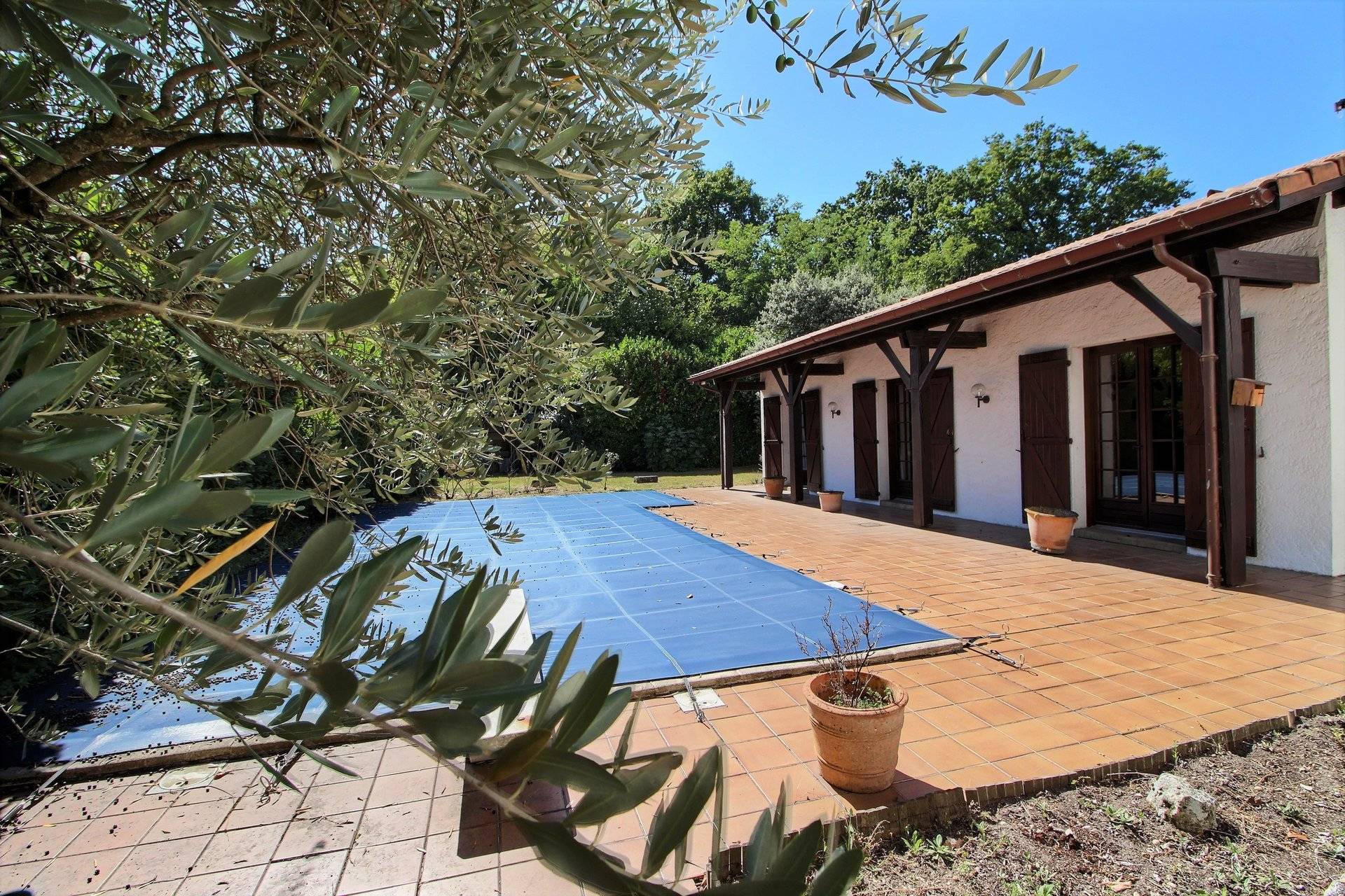 Maison avec piscine à vendre boucan