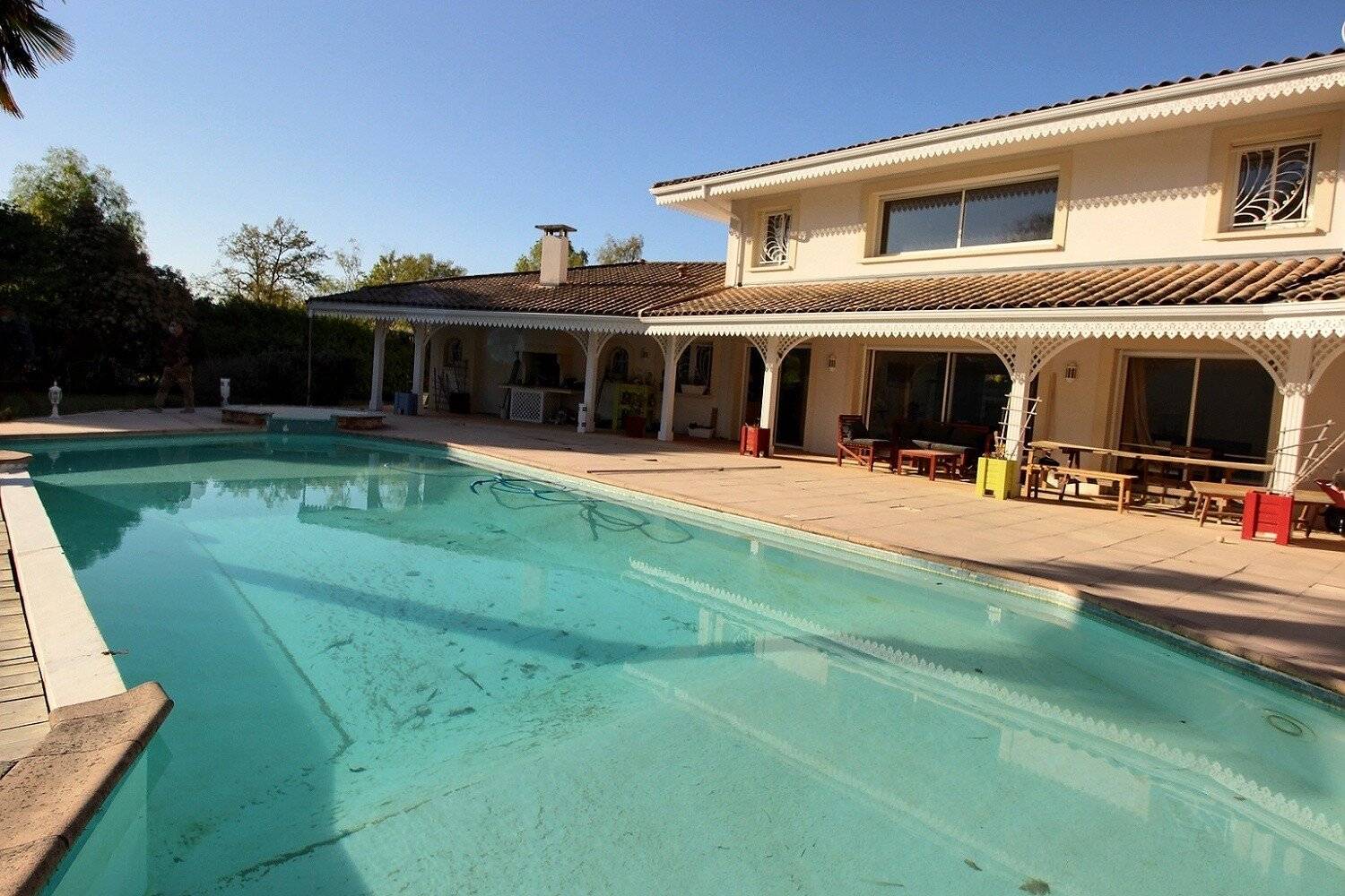 Belle villa familiale avec dépendance à vendre à ANDERNOS LES BAINS QUARTIER MASSURAT