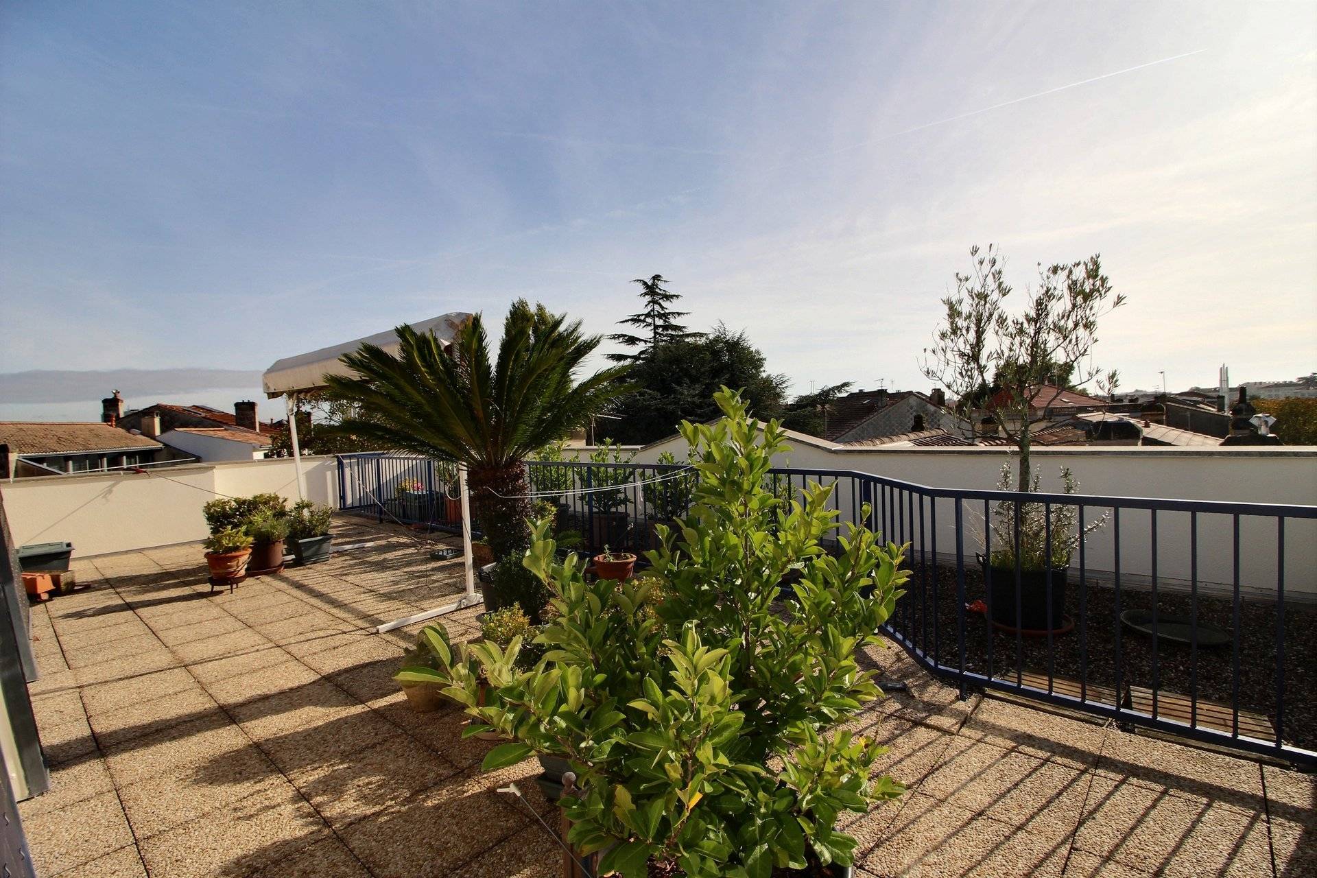 Grand appartement avec terrasse vue panoramique à vendre BORDEAUX LESCURE