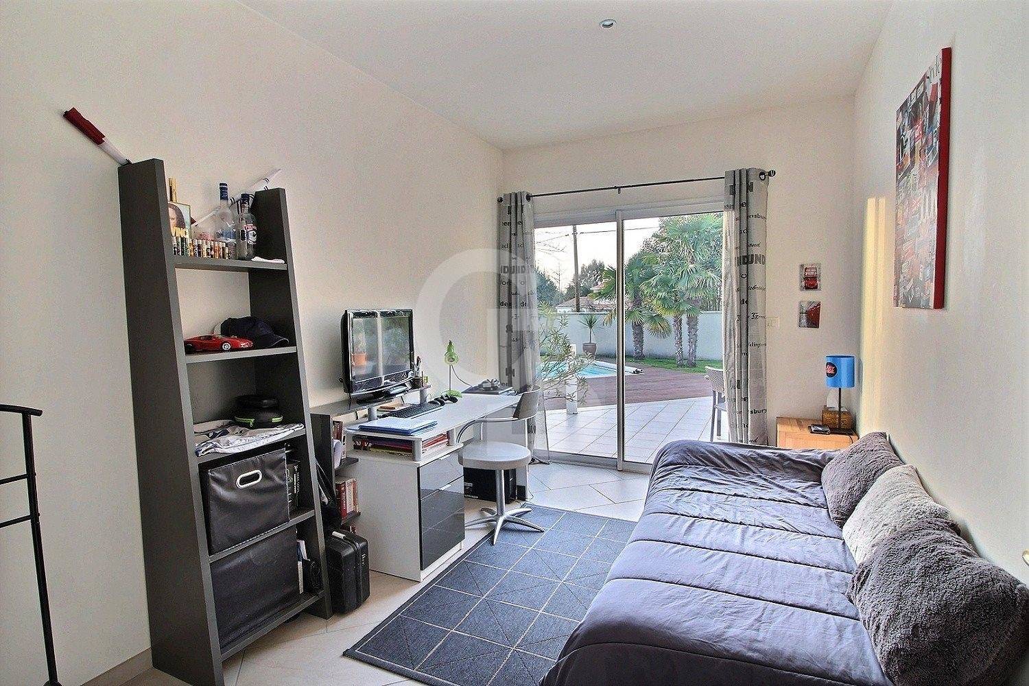 Acheter maison contemporaine avec piscine EYSINES 33320