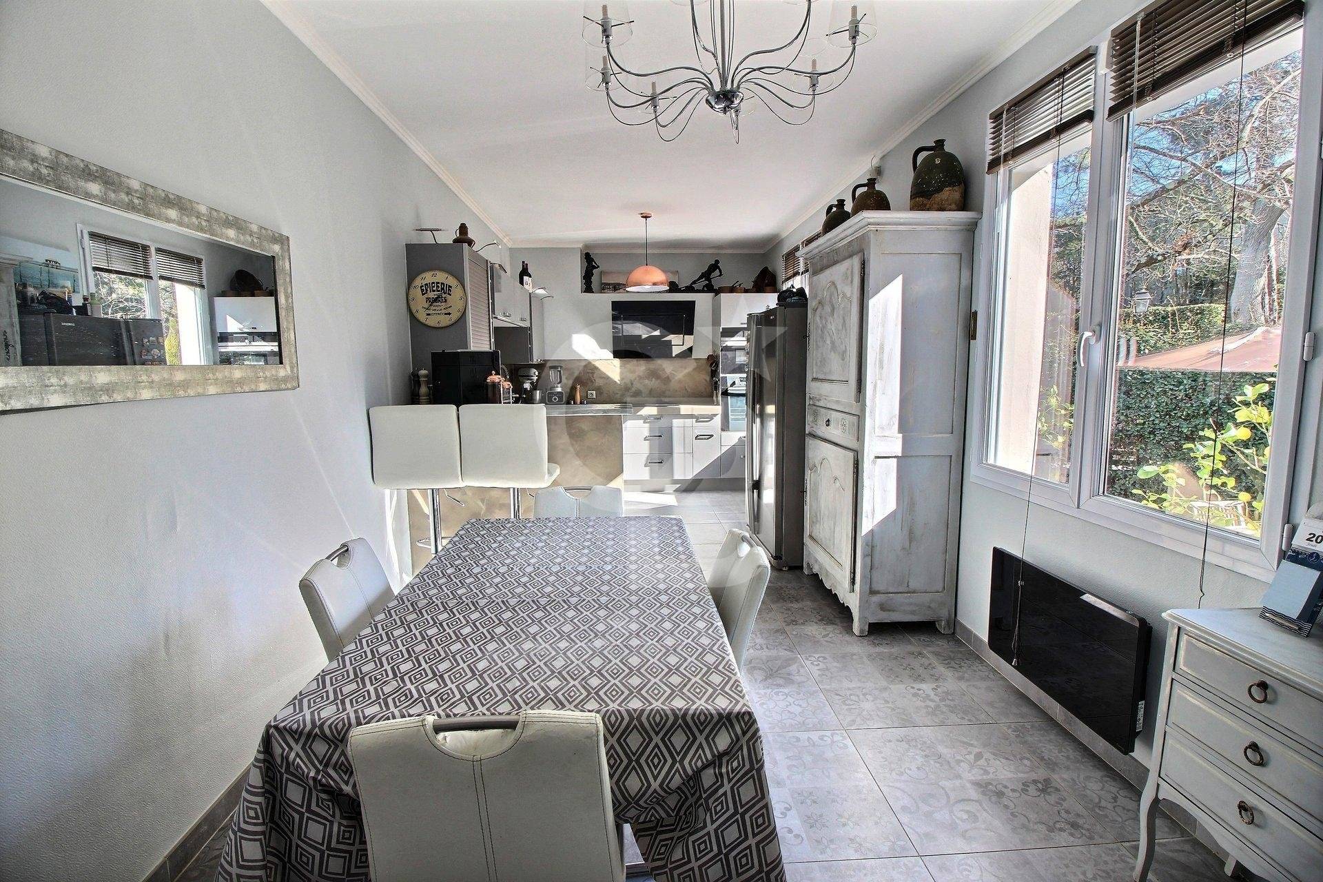 Belle villa avec piscine à vendre ARCACHON VILLE D'HIVER