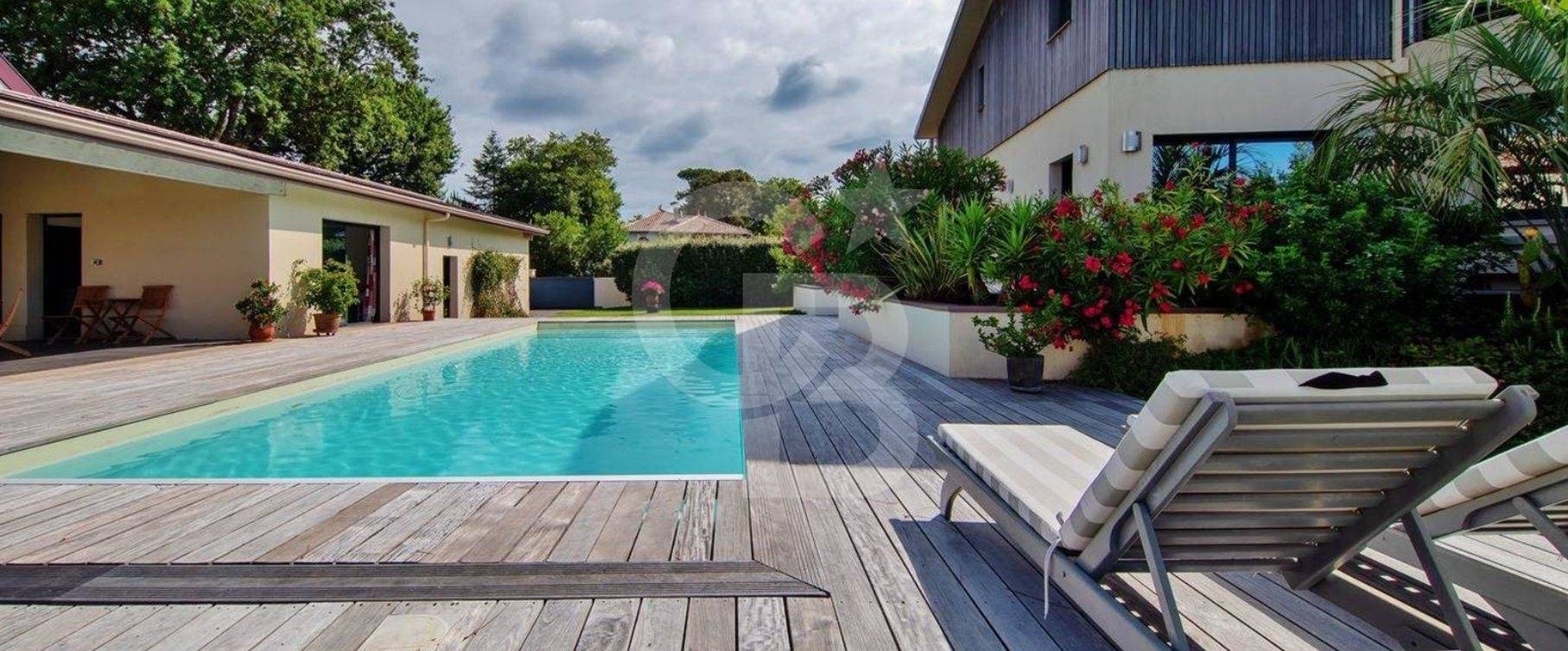 acheter Splendide maison contemporaine avec vue bassin à ANDERNOS