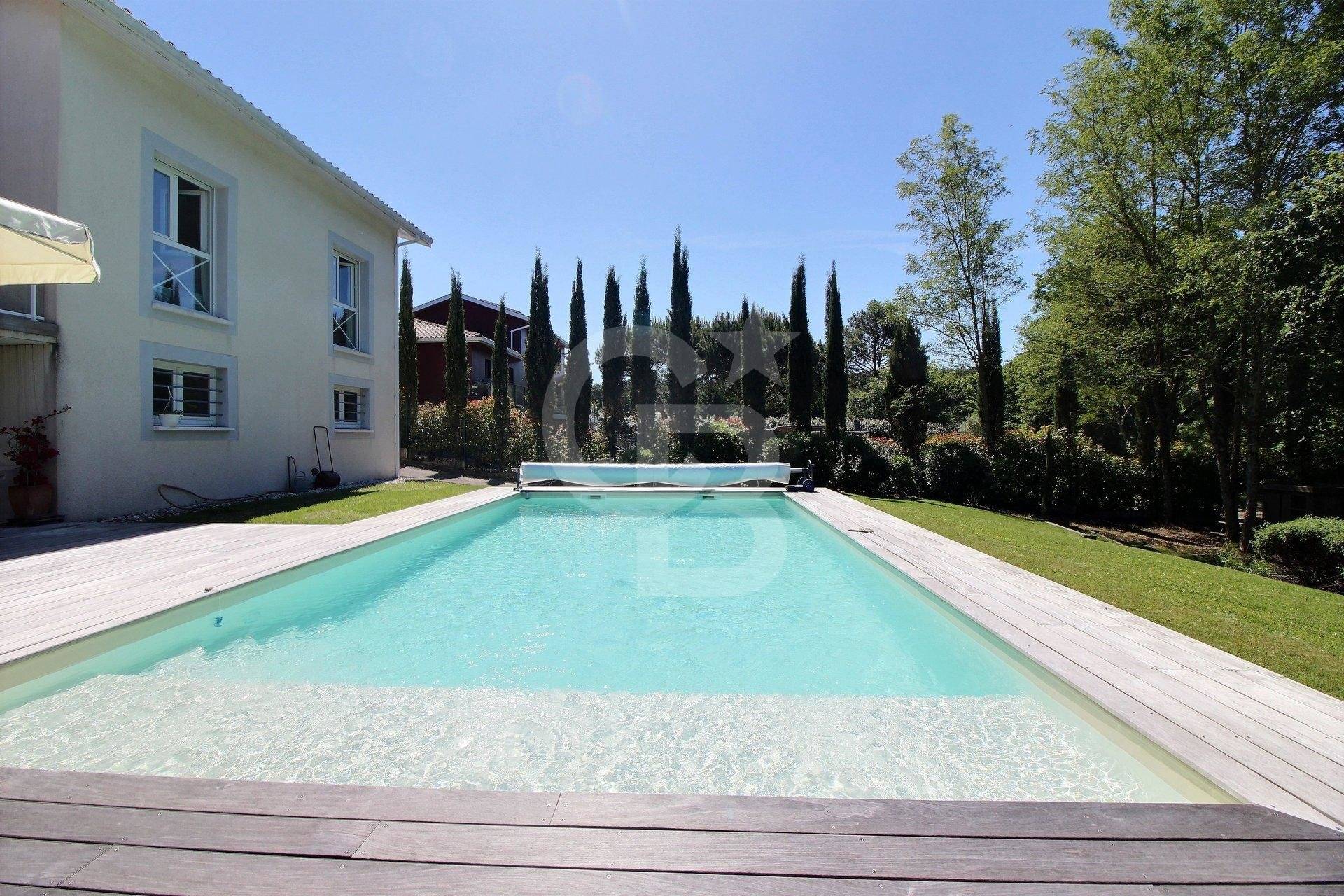 Belle villa avec piscine à vendre Portes de L'ocean LA TESTE DE BUCH