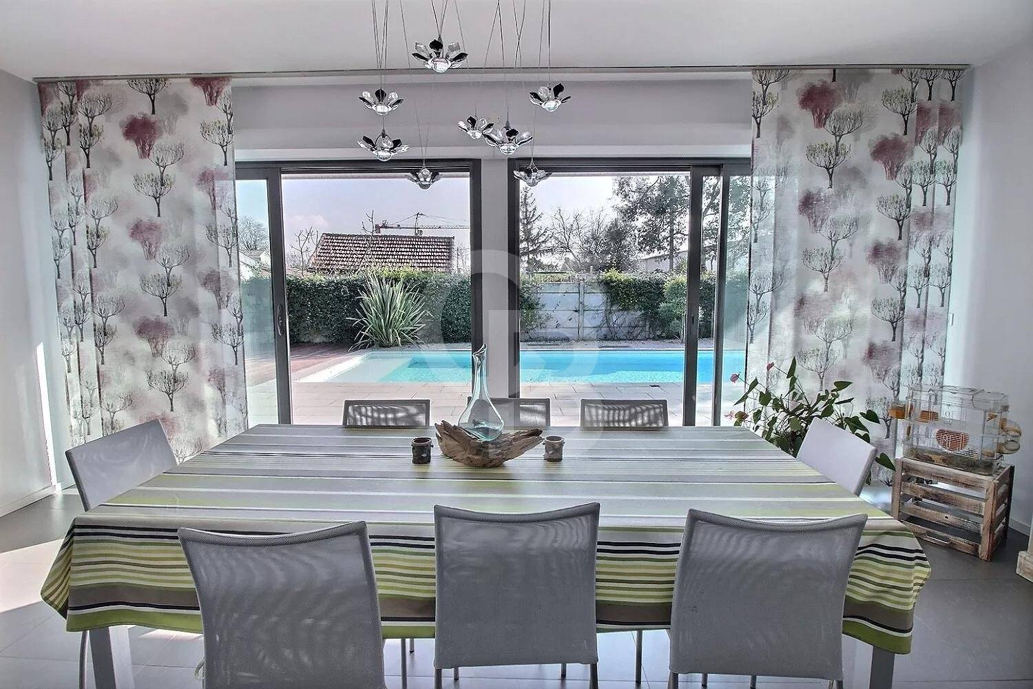 Achat grande villa familiale avec piscine LA TESTE-DE-BUCH CENTRE VILLE